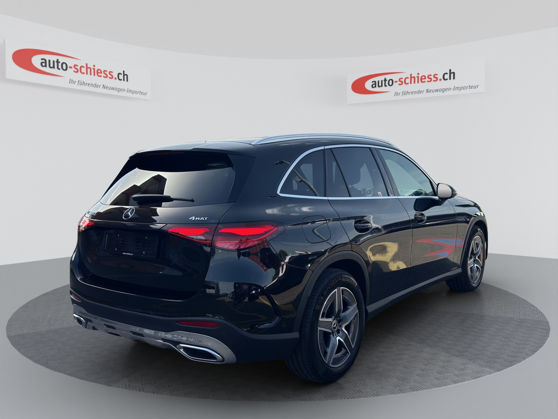 MERCEDES-BENZ GLC 300 d 4Matic 9G-Tronic AMG Line-image-4