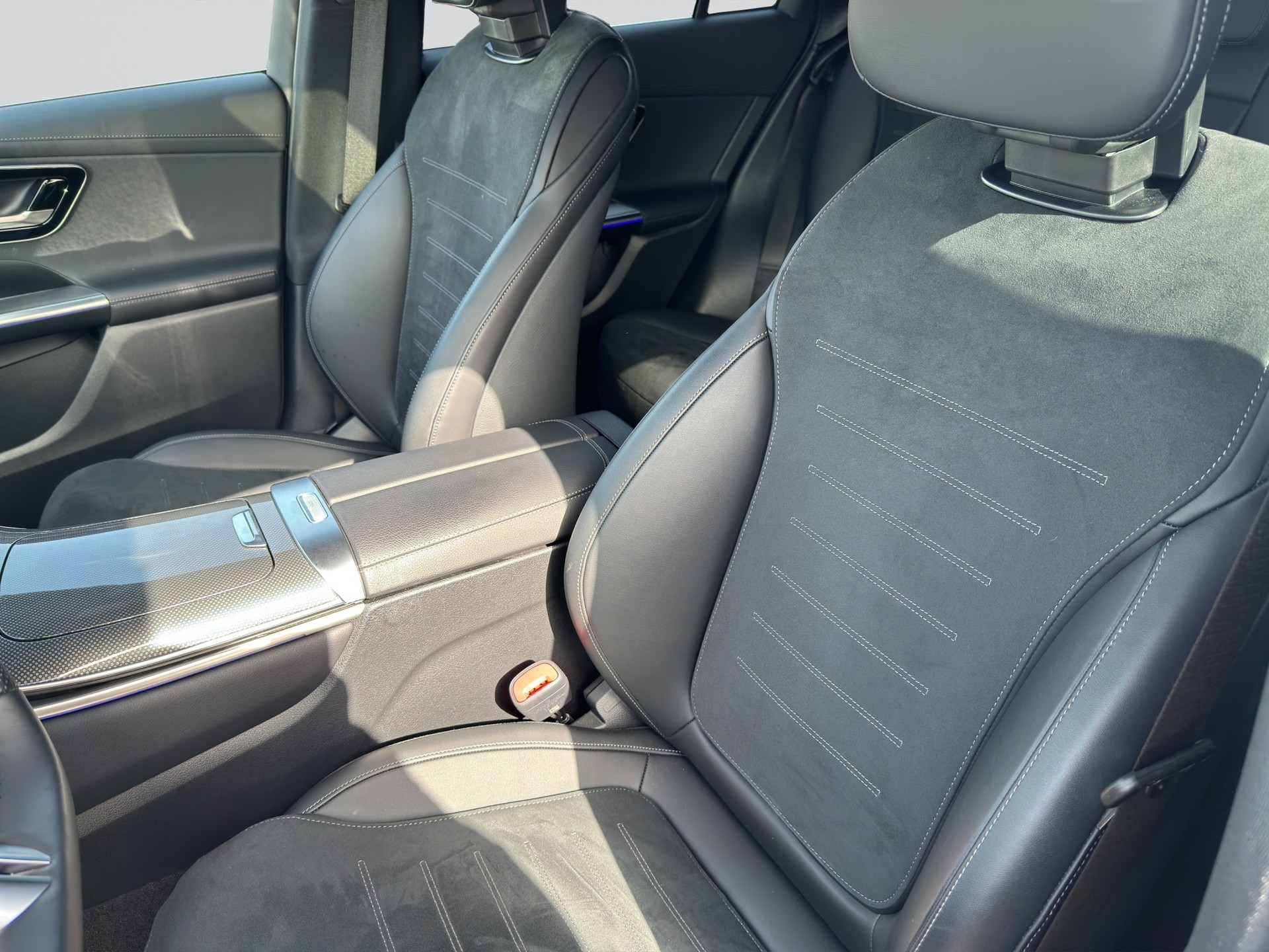 MERCEDES-BENZ GLC 300 d AMG Line 4Matic 9G-Tronic-image-5