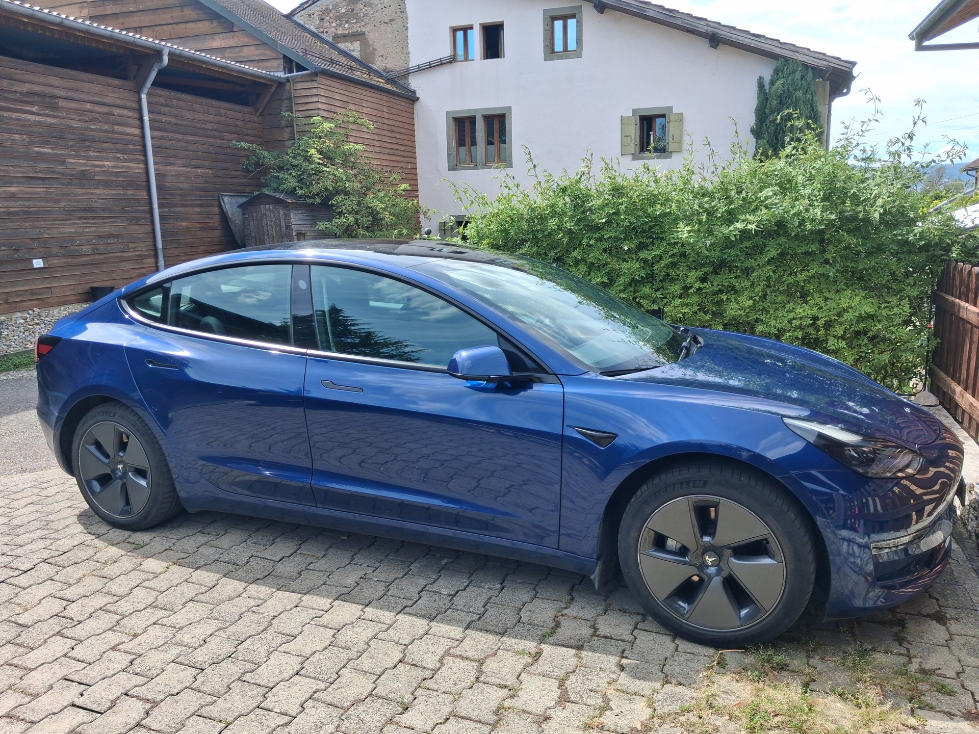 TESLA Long Range D-image-0