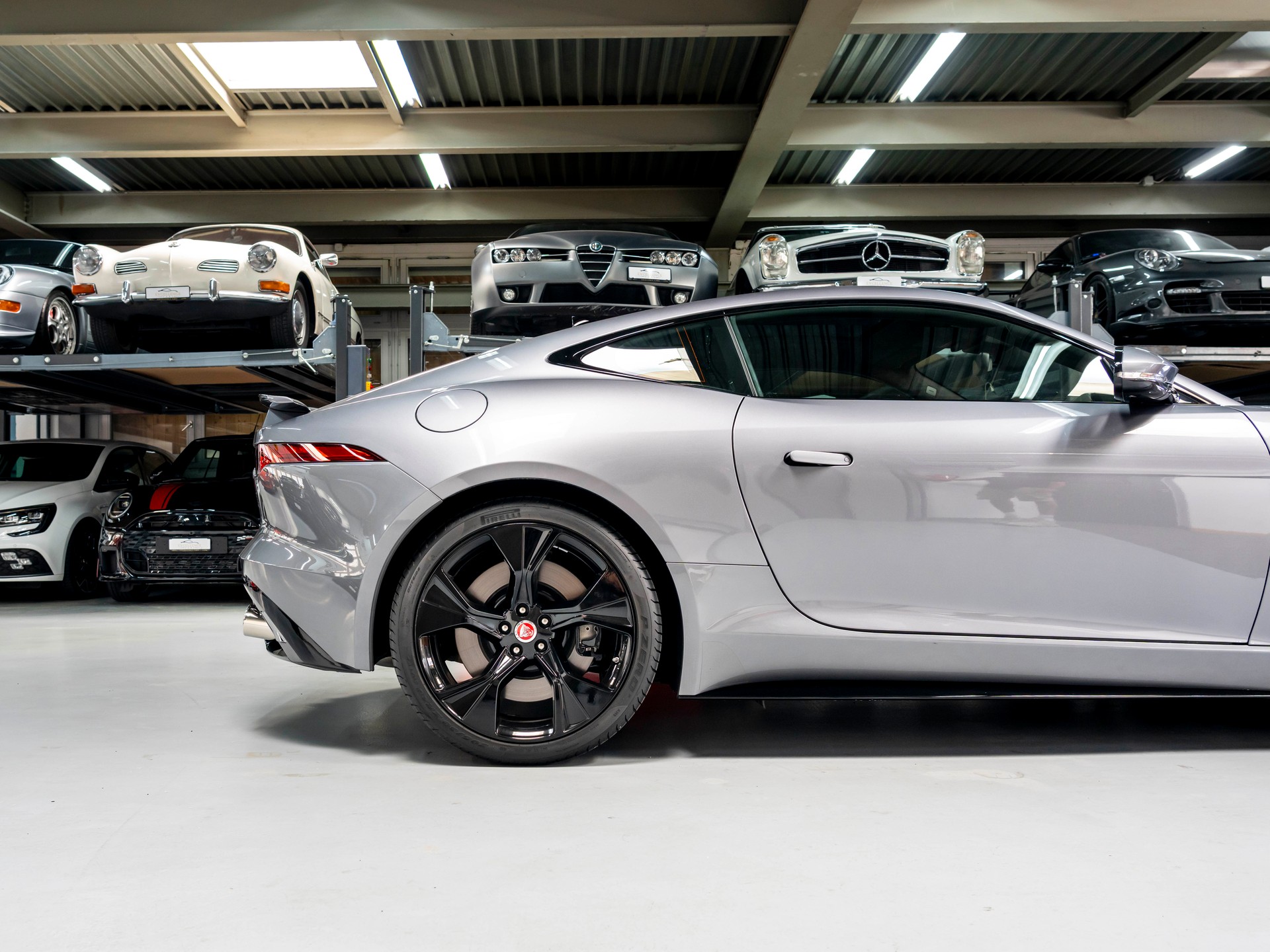 JAGUAR F-Type Coupé 5.0 V8 R-Dynamic Automatik AWD-image-10