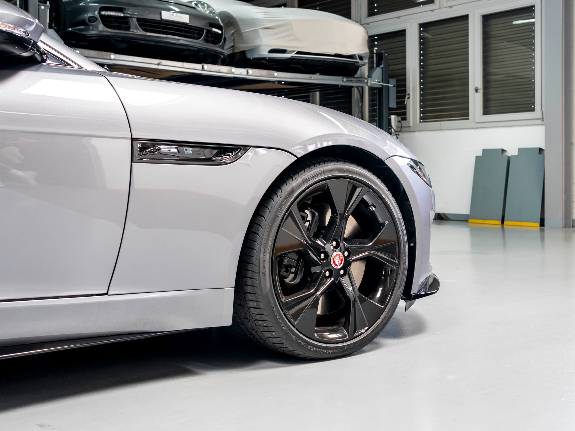 JAGUAR F-Type Coupé 5.0 V8 R-Dynamic Automatik AWD-image-12