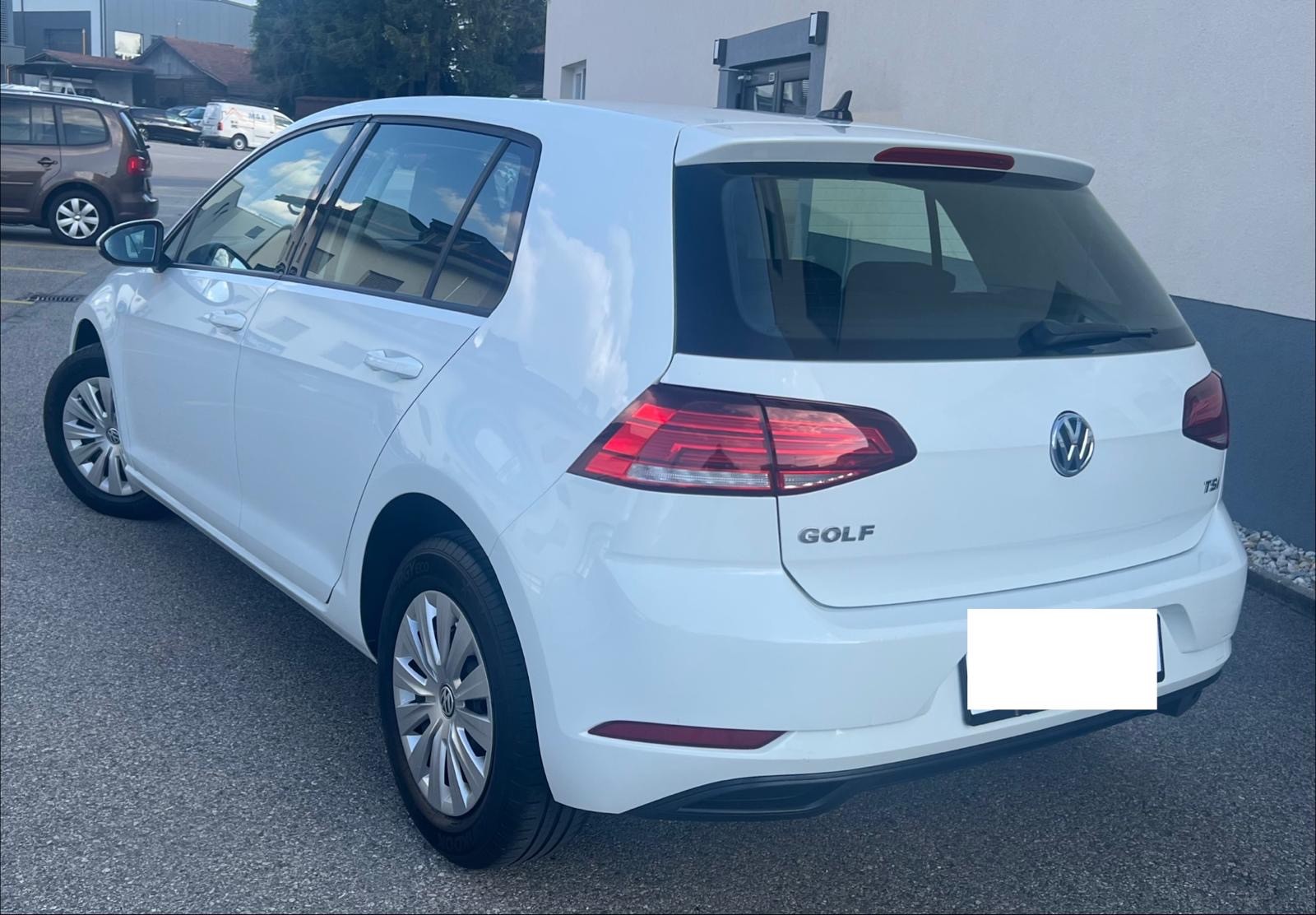 VW 1.0 TSI Trendline-image-1