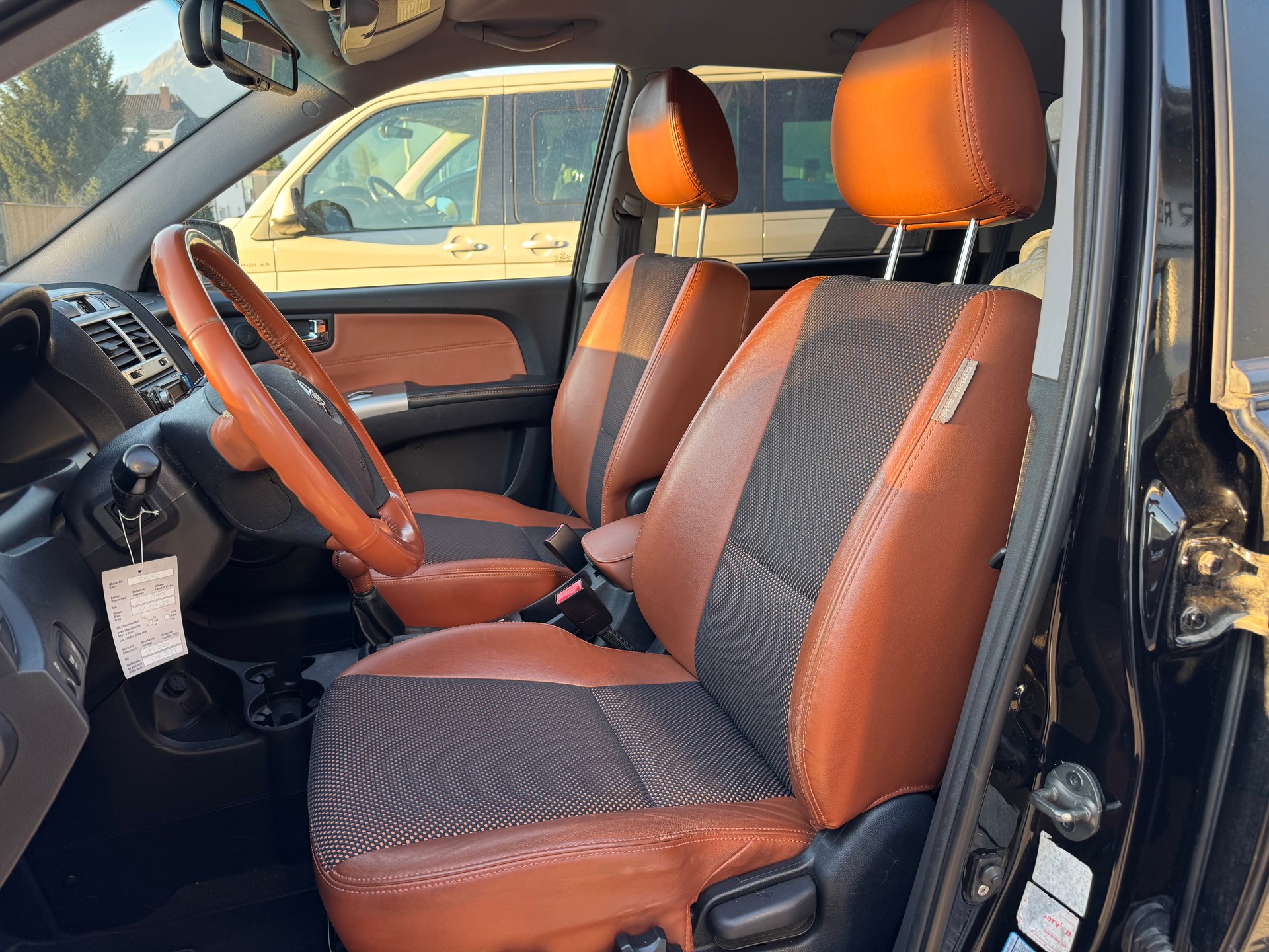 KIA Sportage 2.0 CVVT Style-image-8