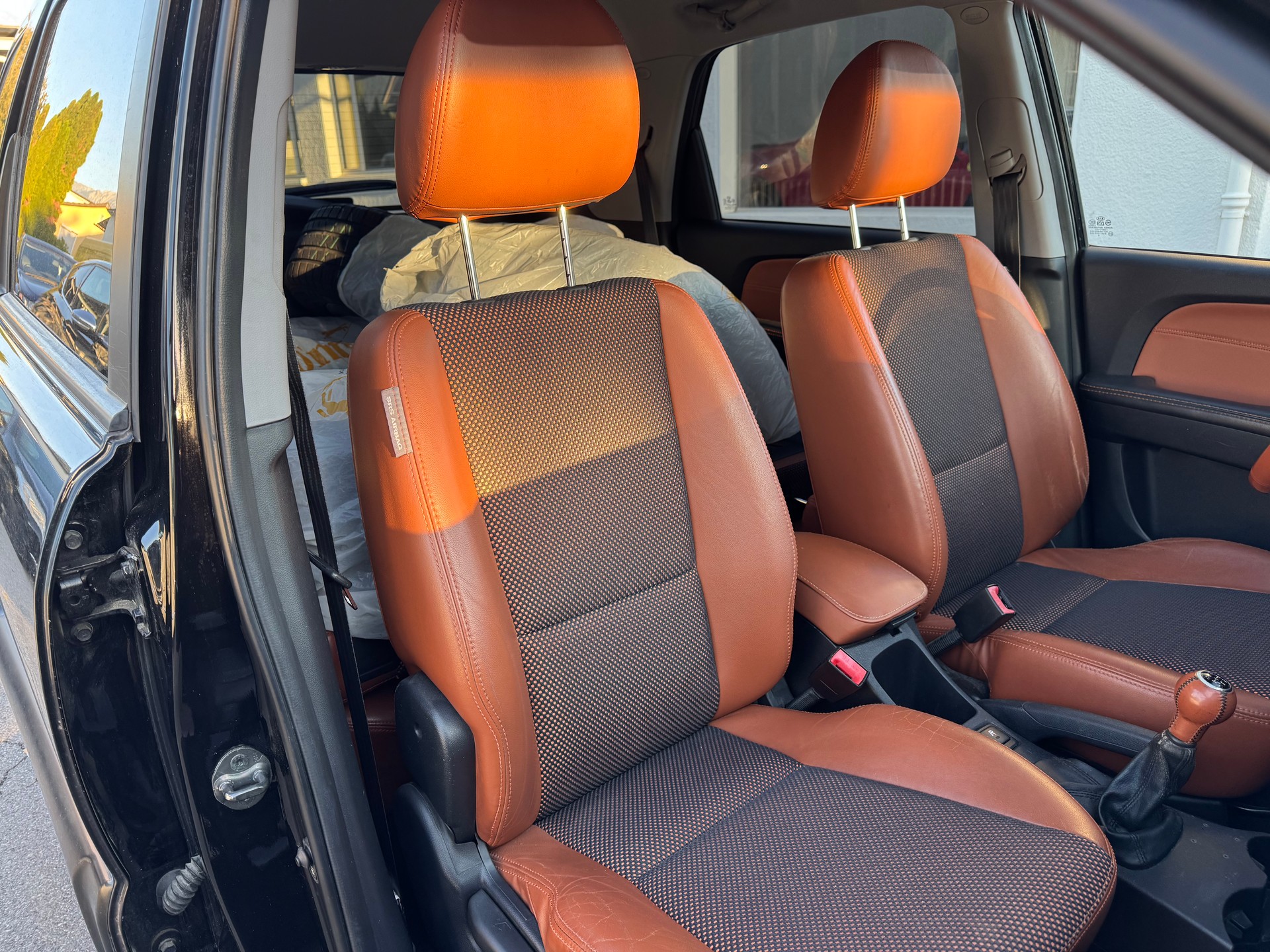 KIA Sportage 2.0 CVVT Style-image-7