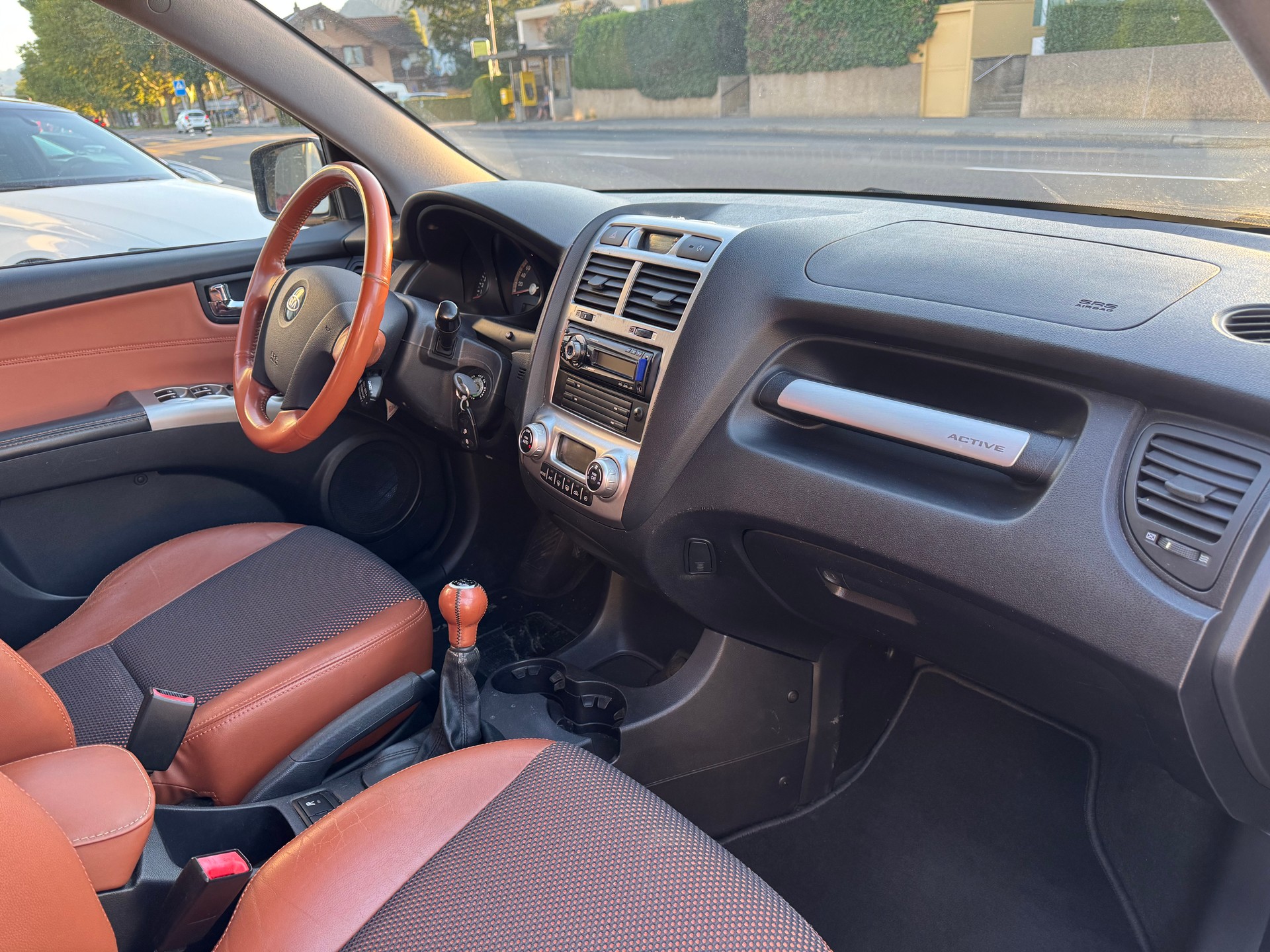 KIA Sportage 2.0 CVVT Style-image-6