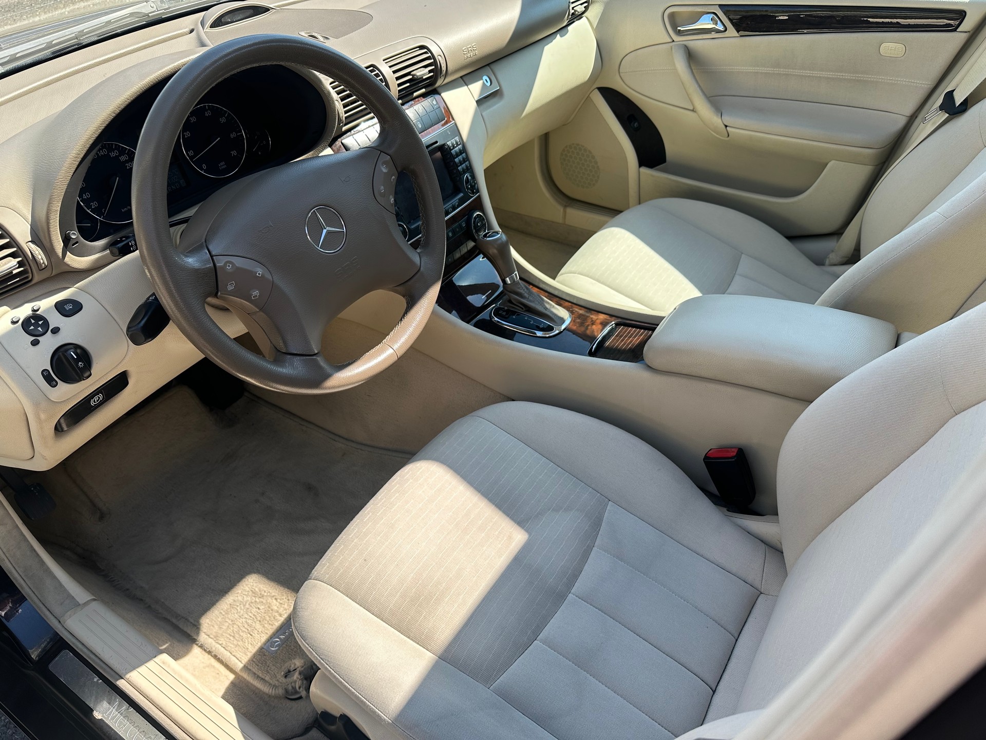MERCEDES-BENZ C 350 Elégance 4Matic Automatic-image-8