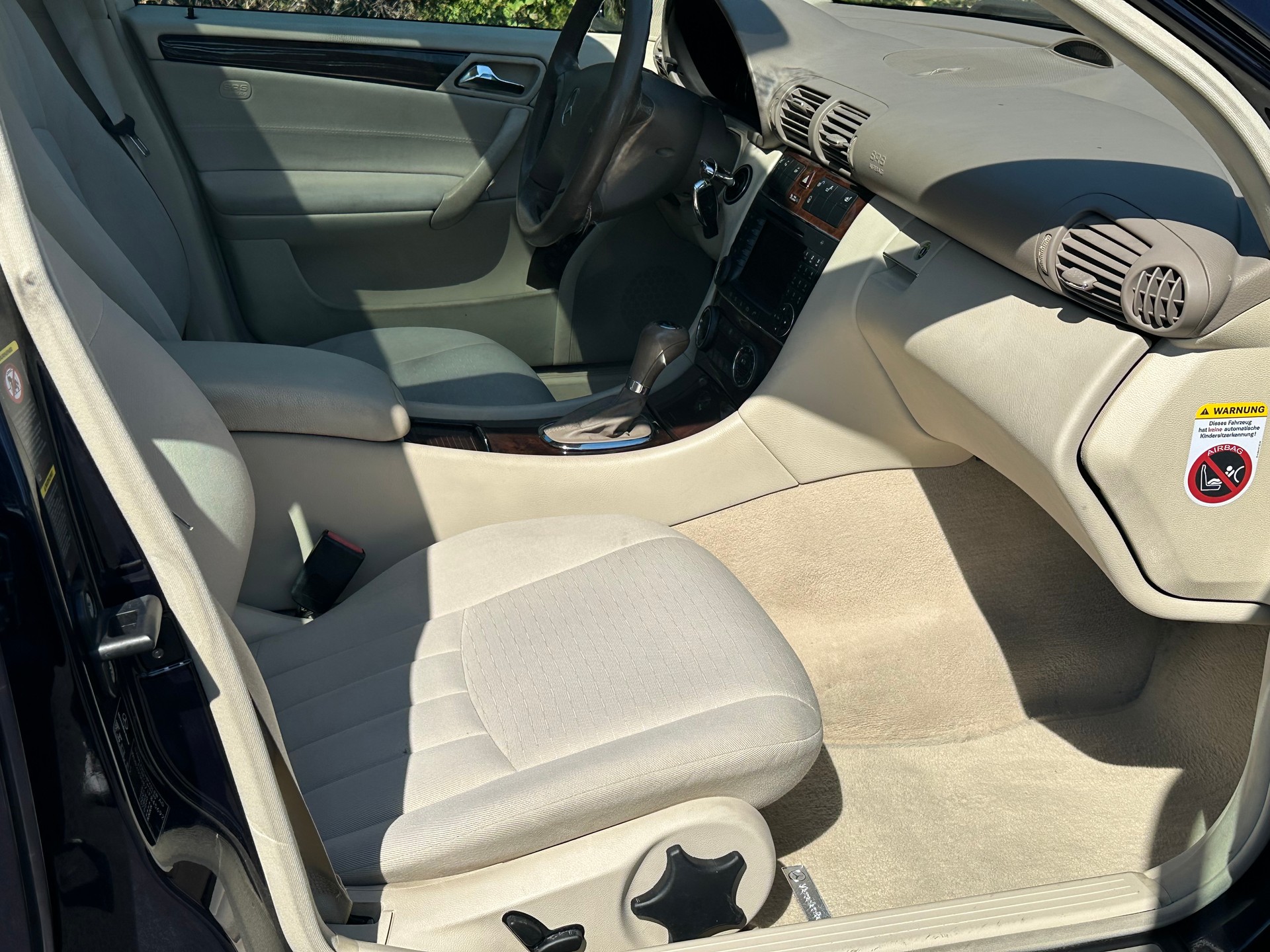 MERCEDES-BENZ C 350 Elégance 4Matic Automatic-image-9