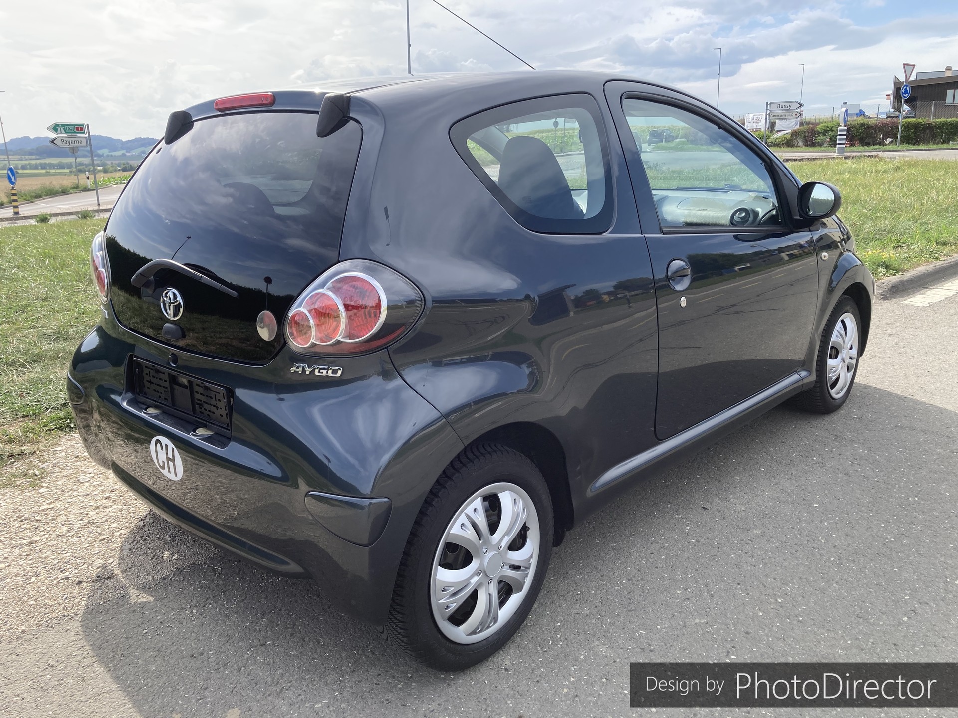 TOYOTA Aygo 1.0 Linea Luna Cool-image-1