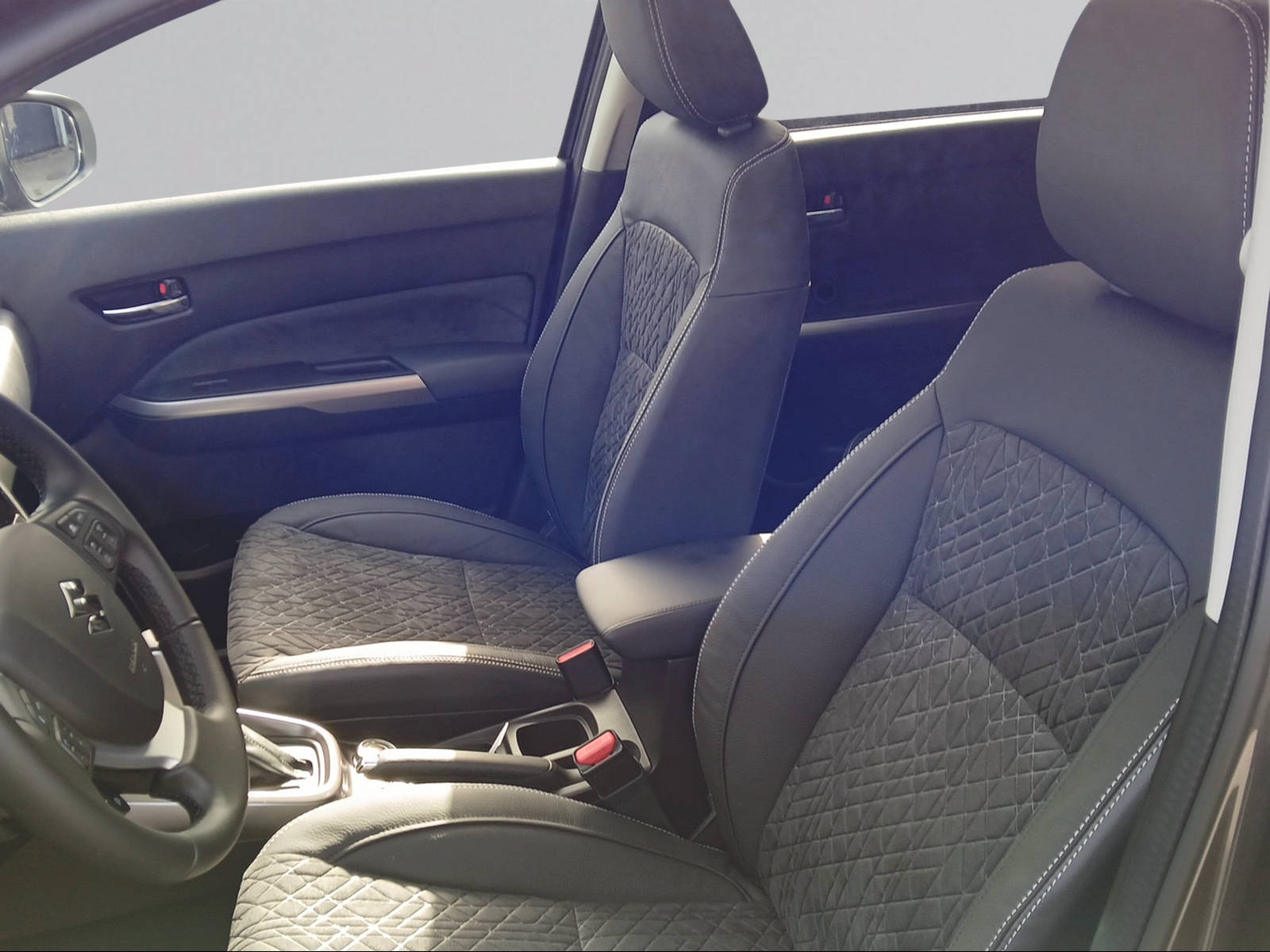 SUZUKI Vitara 1.4 T Compact Top Hybrid 4x4-image-9