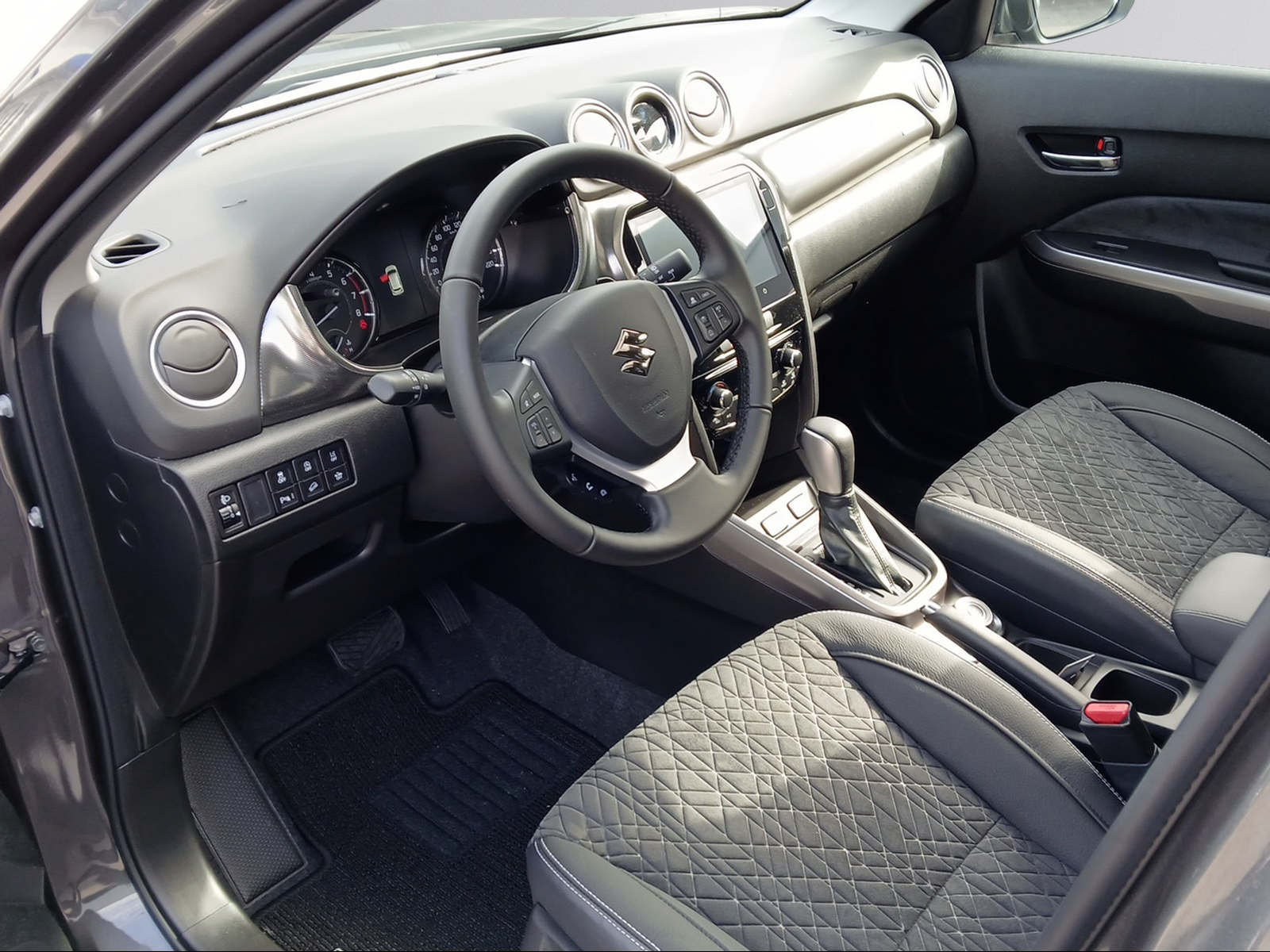 SUZUKI Vitara 1.4 T Compact Top Hybrid 4x4-image-10