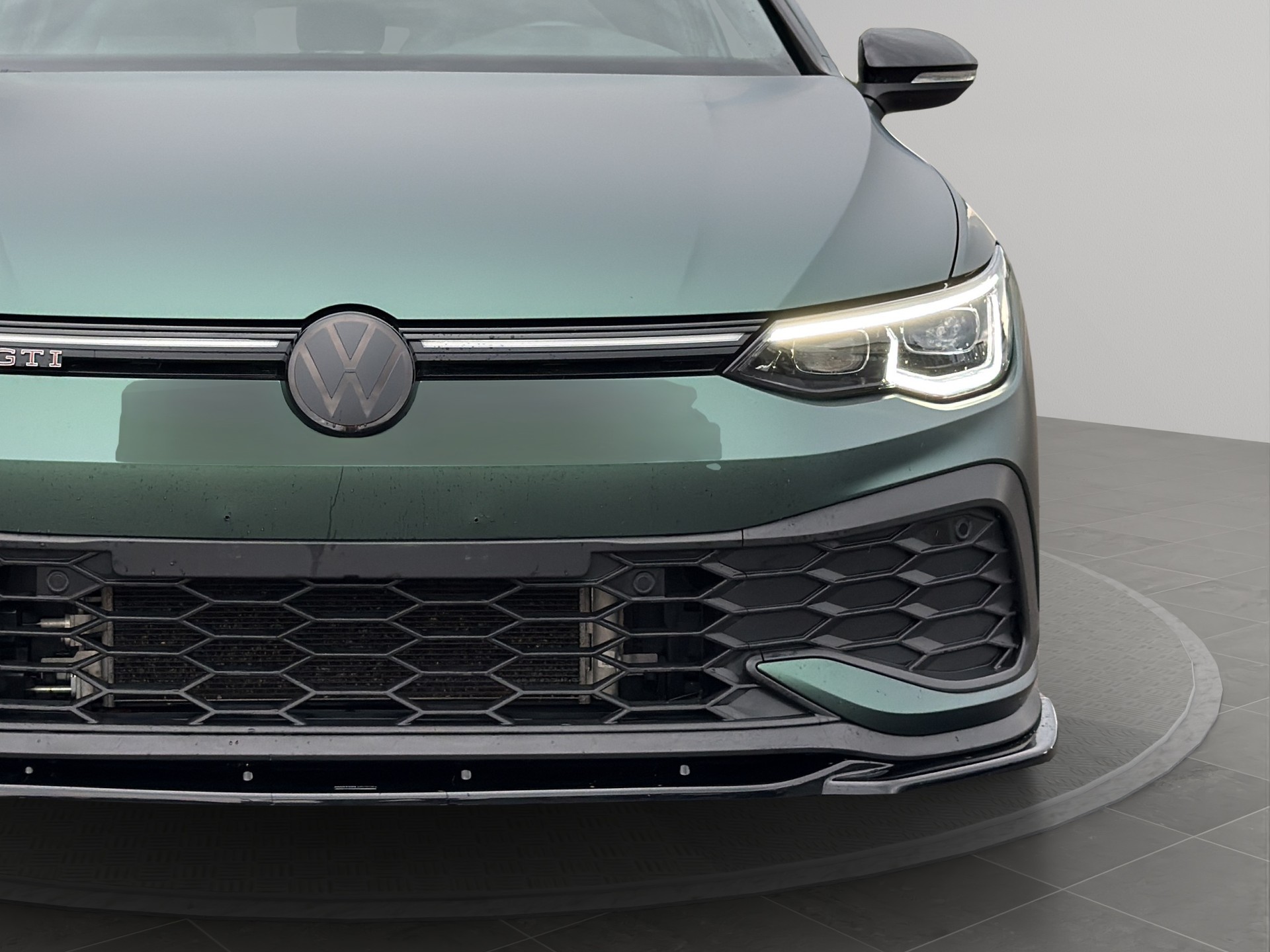 VW Golf 2.0 TSI GTI Clubsport DSG-image-4