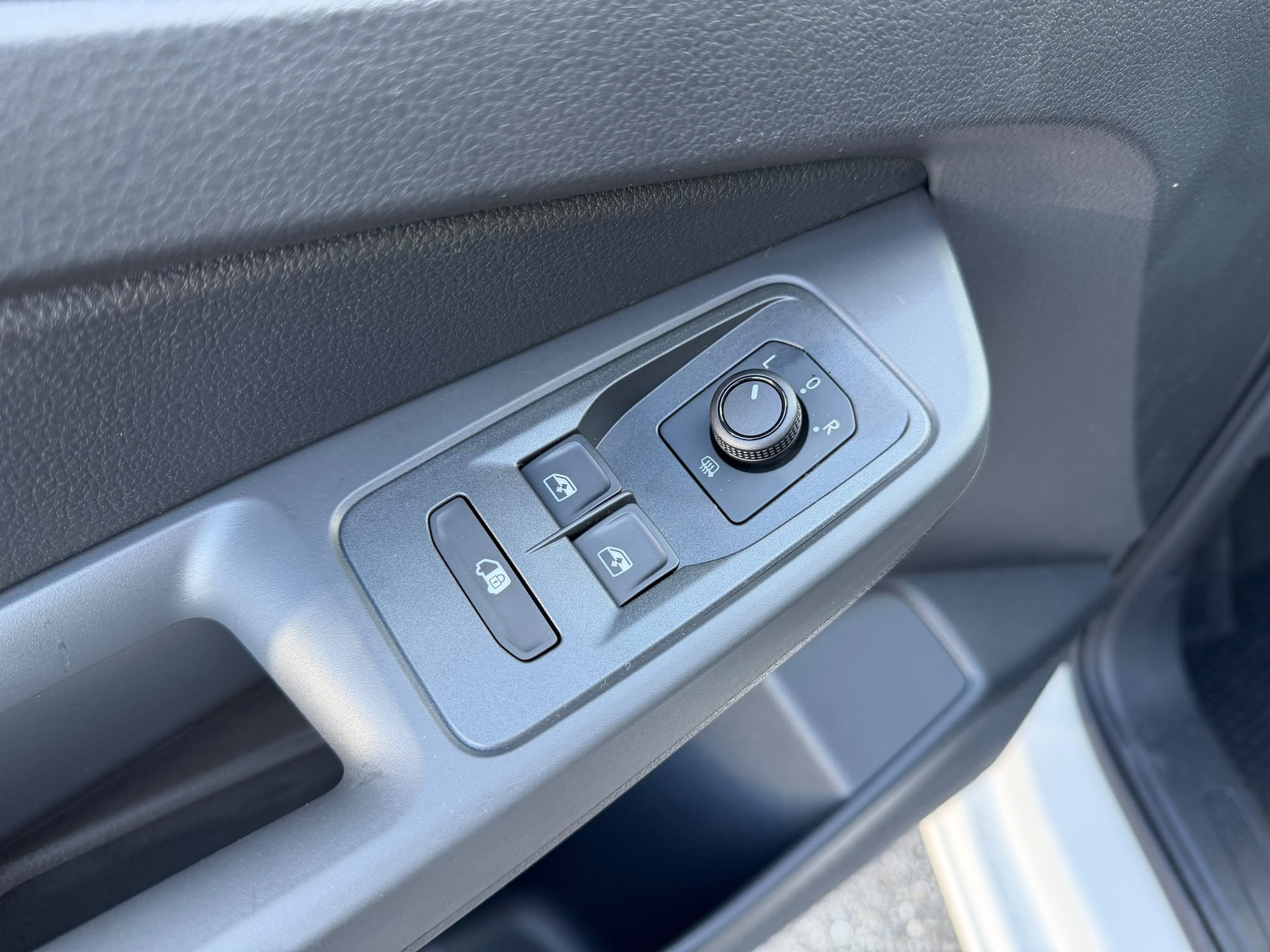VW Caddy Cargo 2.0TDI 4Motion mit Heckklappe-image-13