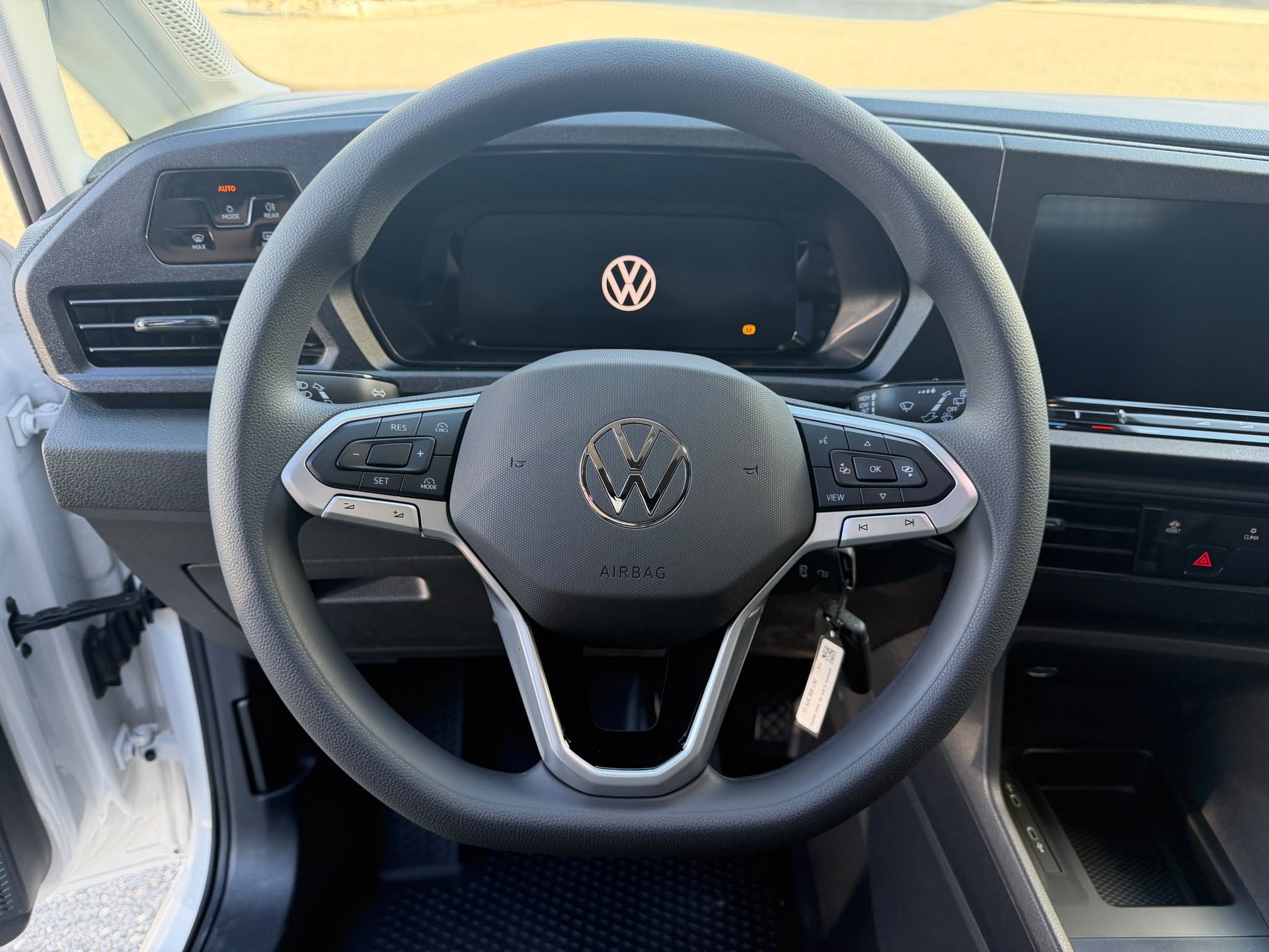 VW Caddy Cargo 2.0TDI 4Motion mit Heckklappe-image-12