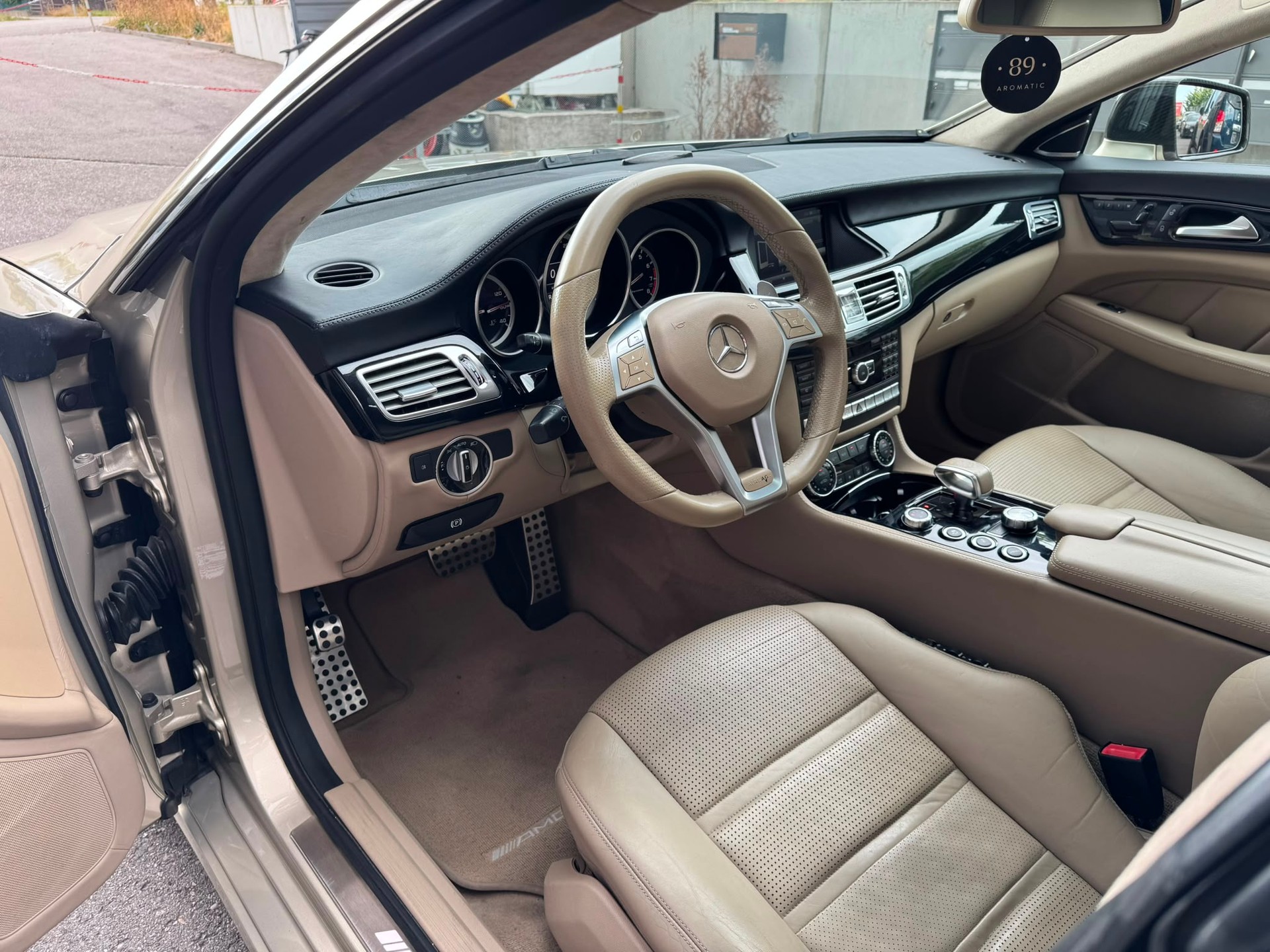 MERCEDES-BENZ CLS 63 AMG Speedshift MCT-image-7