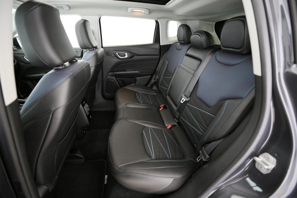 JEEP Compass 1.5 Turbo Upland Plus Sky-image-9