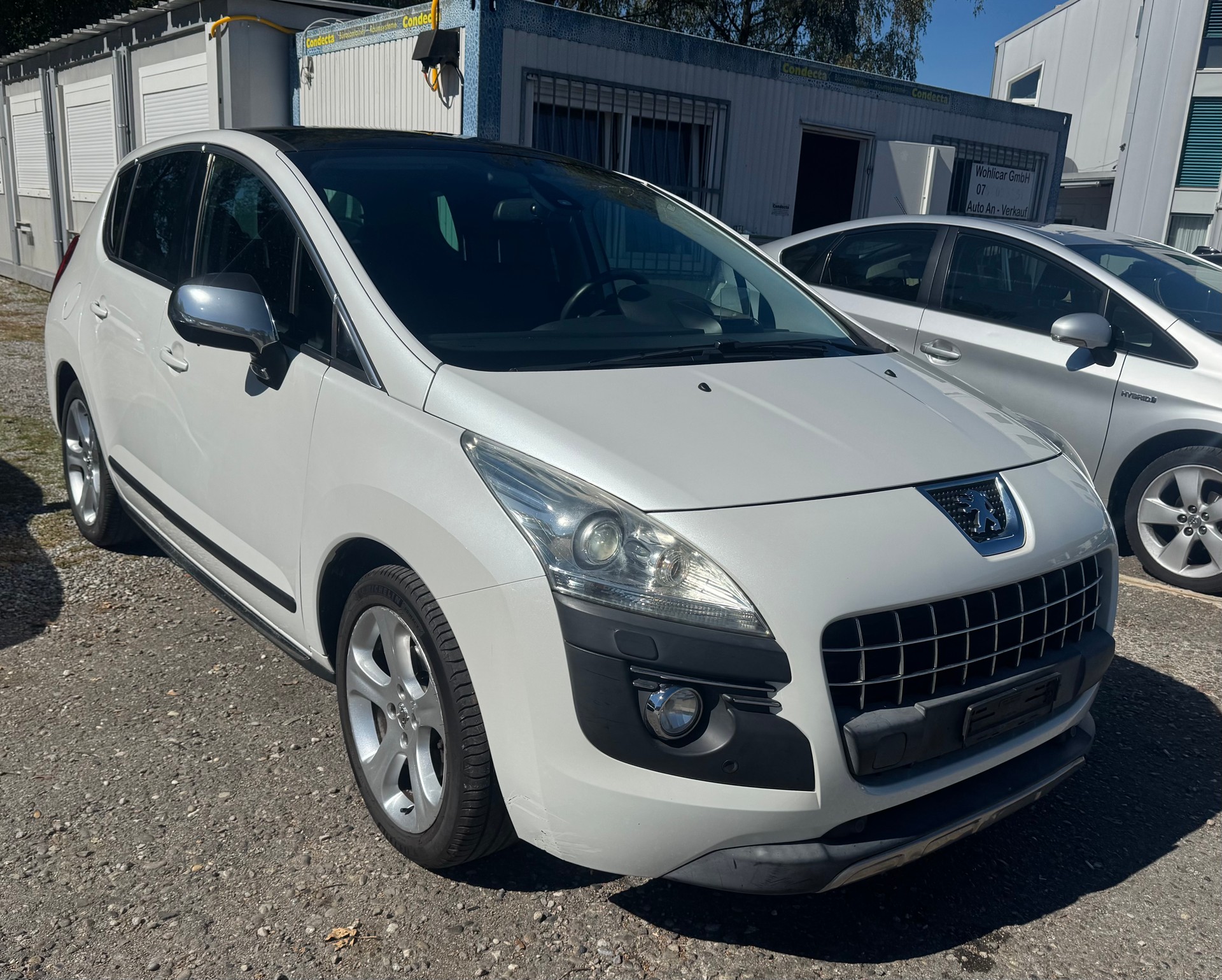PEUGEOT 3008 2.0 HDI Platinum Tiptronic-image-2