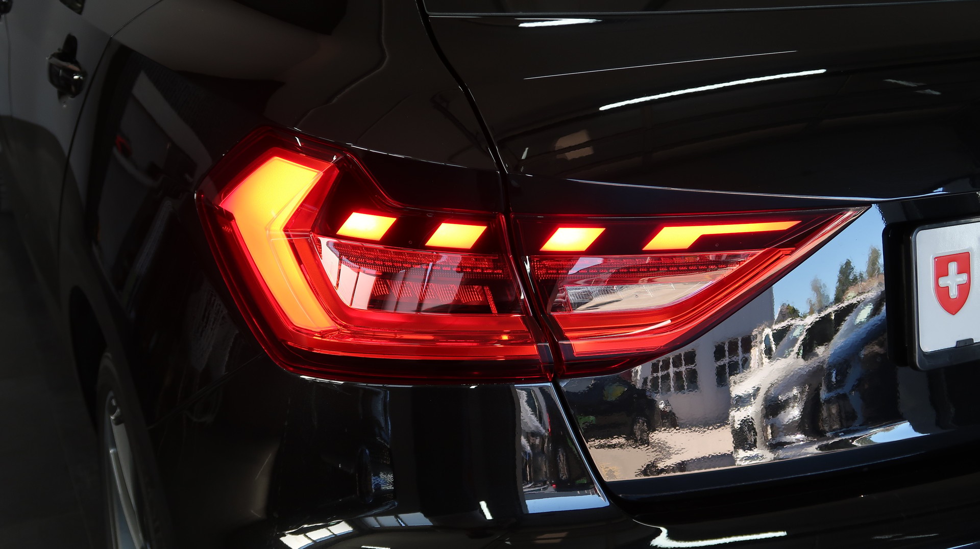 AUDI A1 Sportback 35 TFSI Intérieur S Line / 150CV / CH / GARANTIE / KEYLESS-image-18