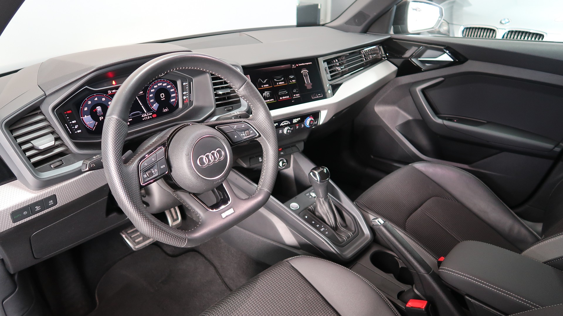 AUDI A1 Sportback 35 TFSI Intérieur S Line / 150CV / CH / GARANTIE / KEYLESS-image-19