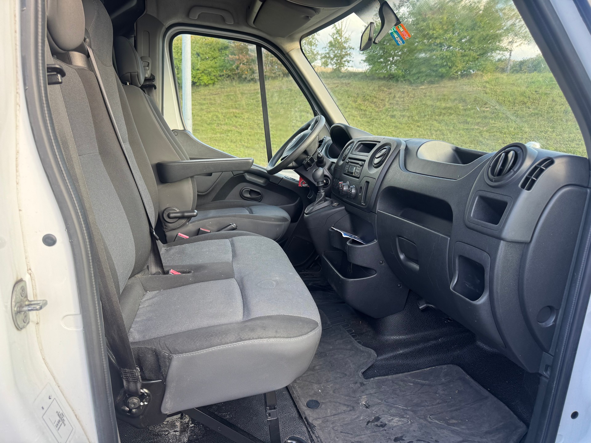 RENAULT Master T35 2.3dCi 130 L3H2-image-7