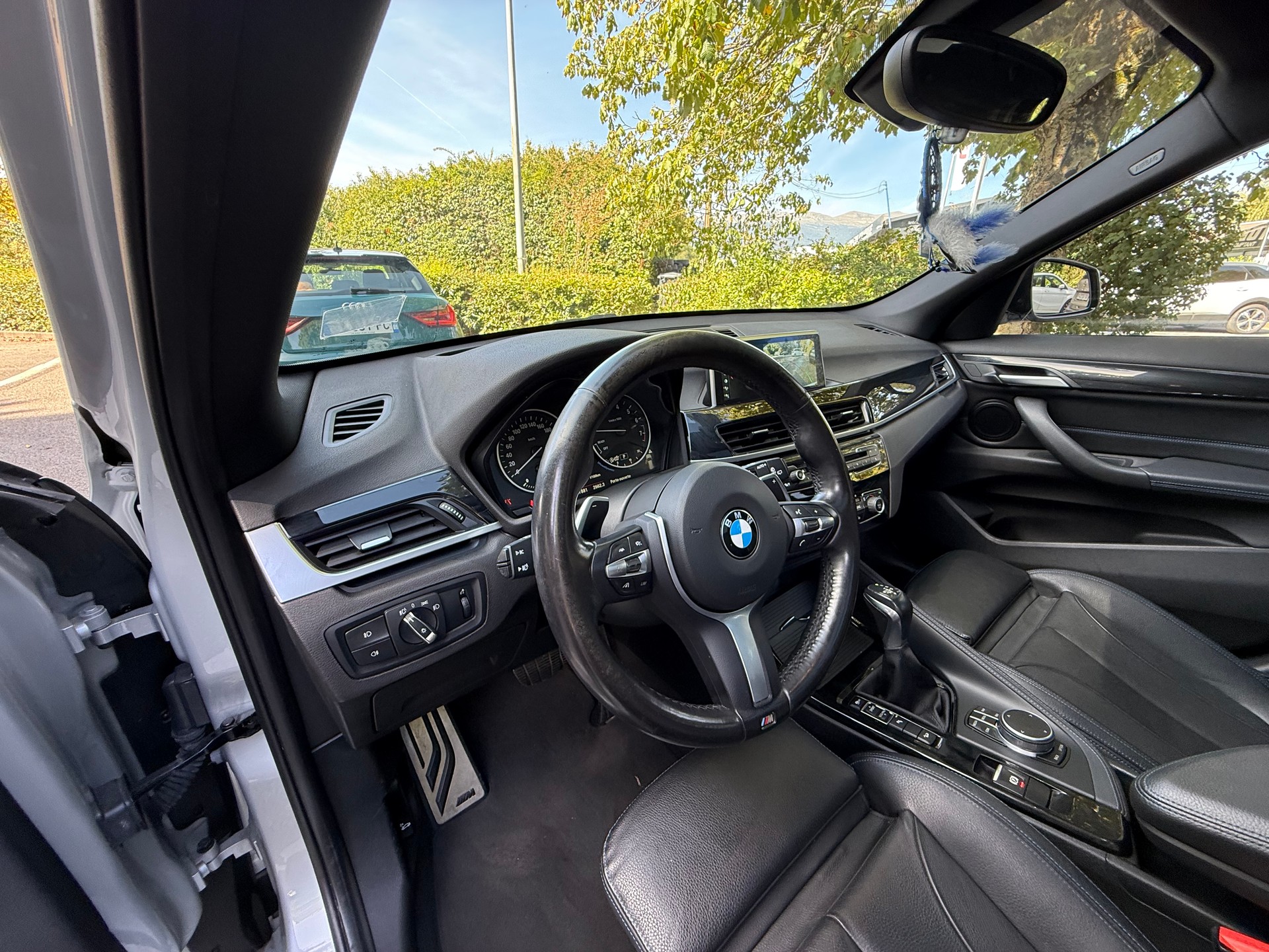 BMW X1 xDrive 20i M Sport Steptronic-image-3