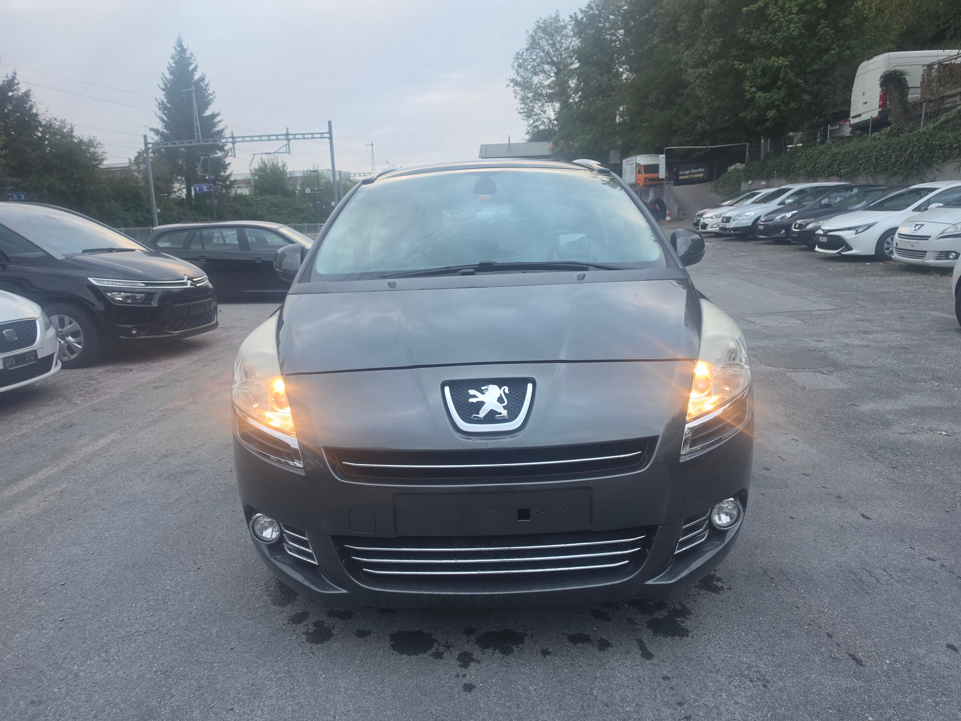 PEUGEOT 5008 1.6 16V T Sport Pack Automatic