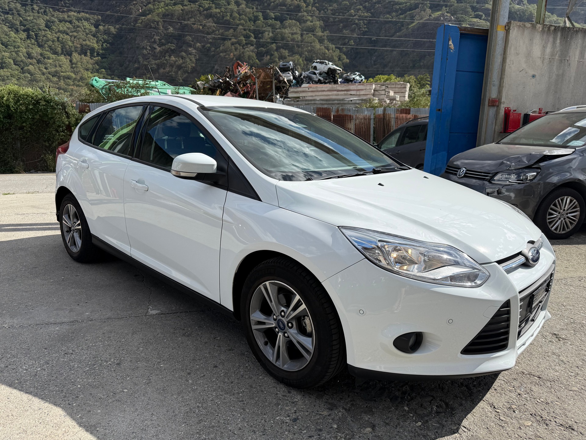 FORD Focus 1.0 SCTi Titanium-image-3