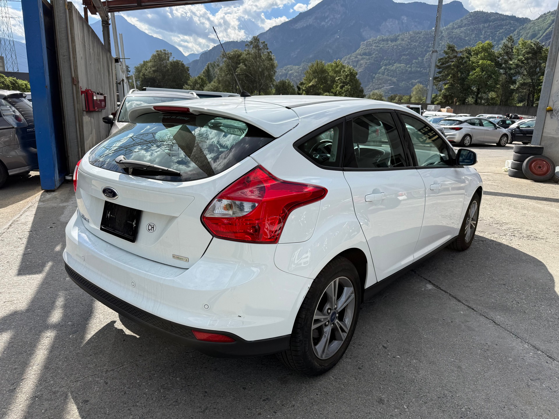FORD Focus 1.0 SCTi Titanium-image-5