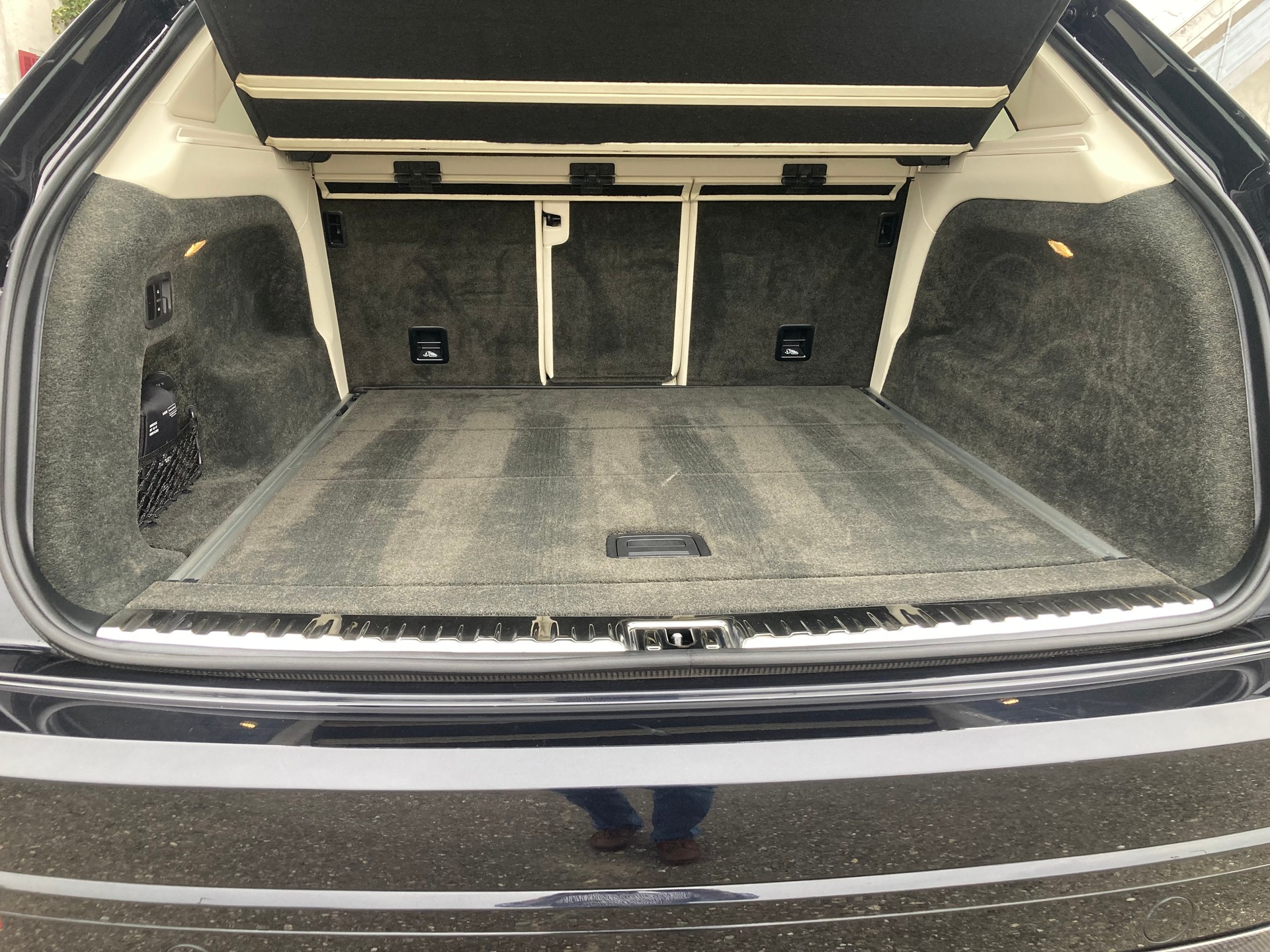 BENTLEY Bentayga W12 *Akrapovic*Blackline*-image-17