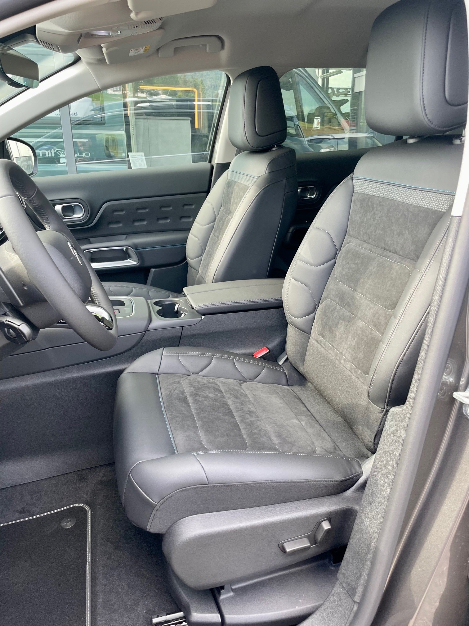 CITROEN C5 Aircross 1.6 PHEV Shine-image-8