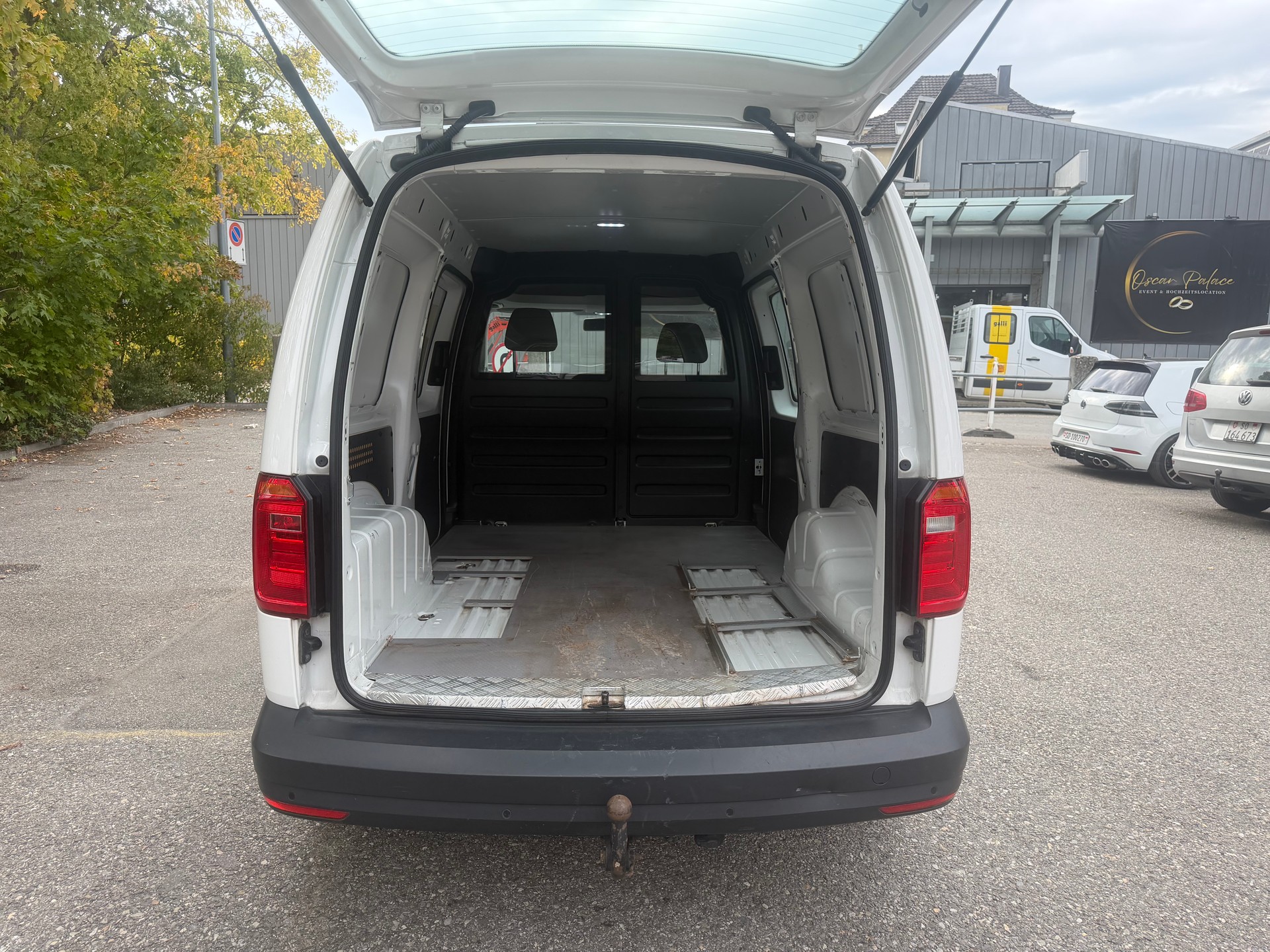 VW Caddy Maxi 2.0TDI BlueMotion Technology * Gr. Navi * Klimaanlage * PDC H * Tempomat * AHK 1500Kg * Frisch Ab MFK-image-13