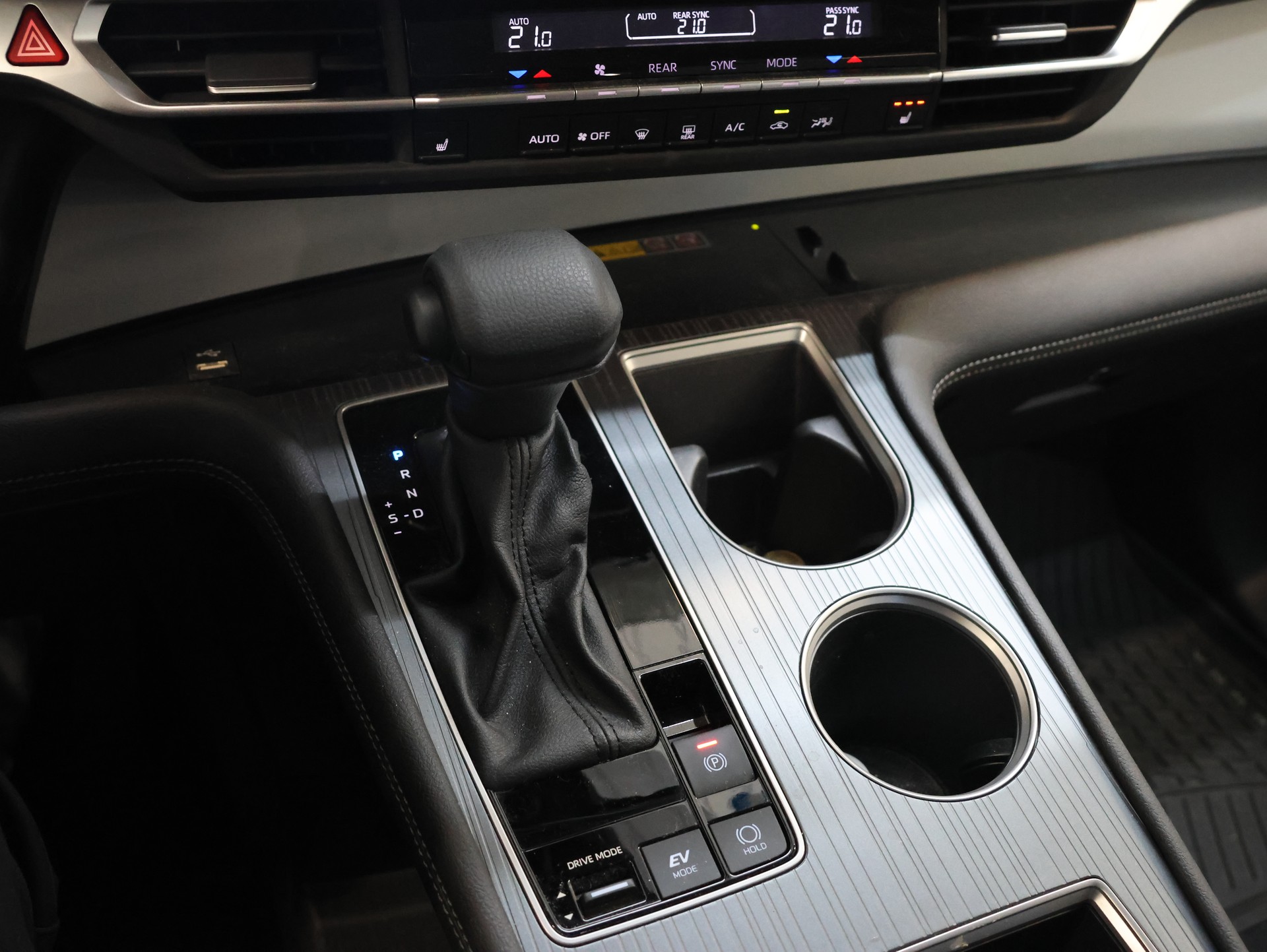 TOYOTA SIENNA 2025 HYBRID 4WD *8-SITZER*-image-16