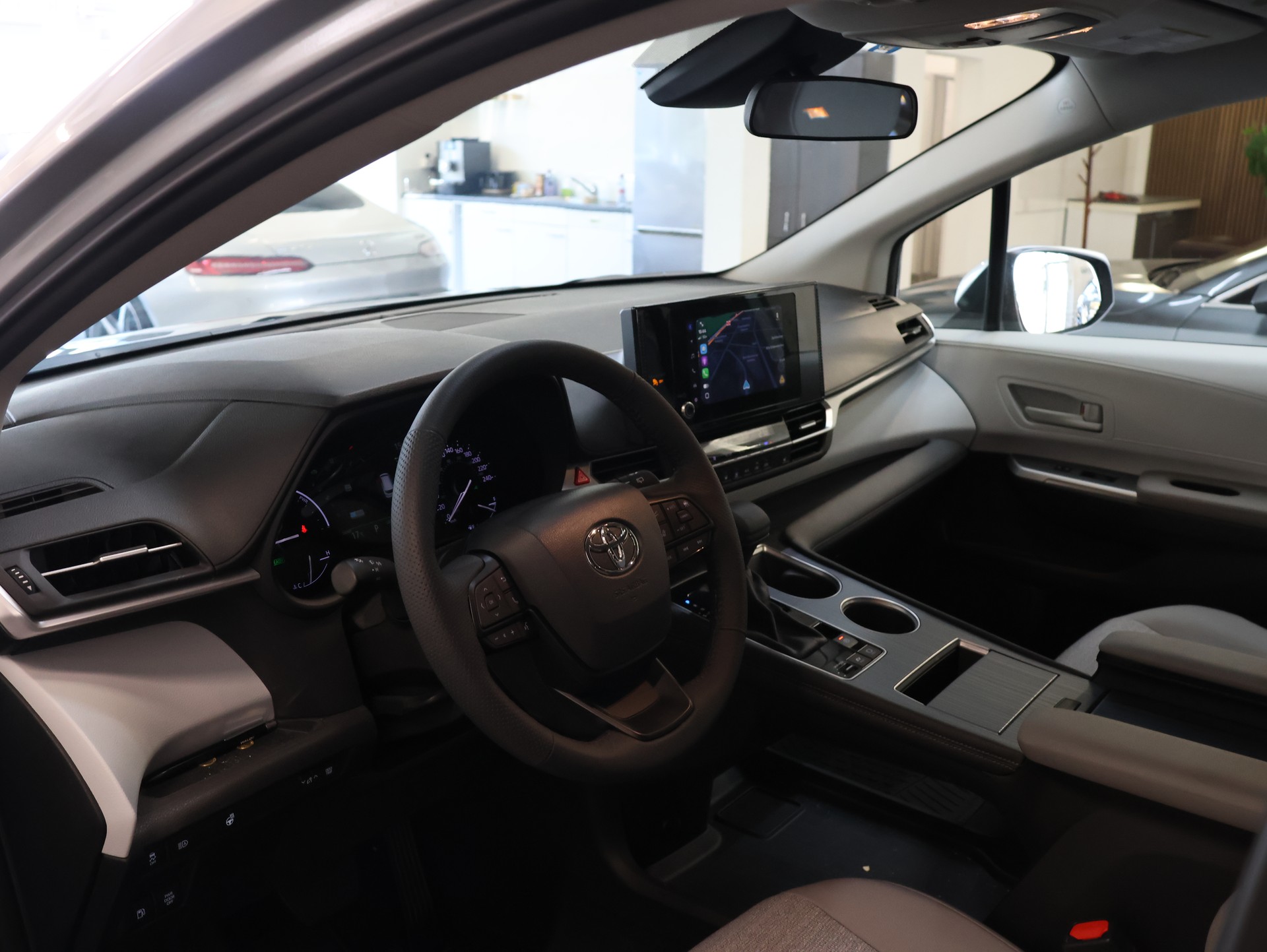 TOYOTA SIENNA 2025 HYBRID 4WD *8-SITZER*-image-10