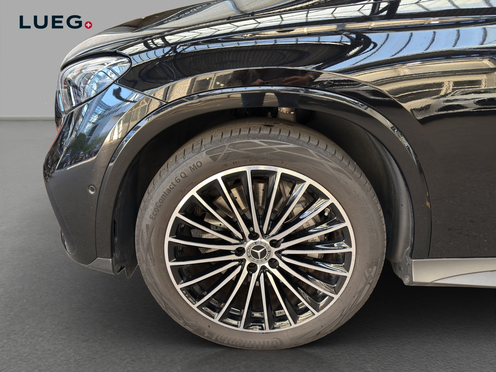 MERCEDES-BENZ GLC 200 4M - AMG / DISTRONIC / 360 Grad Kamera / Sitzklima / Soundsystem-image-6