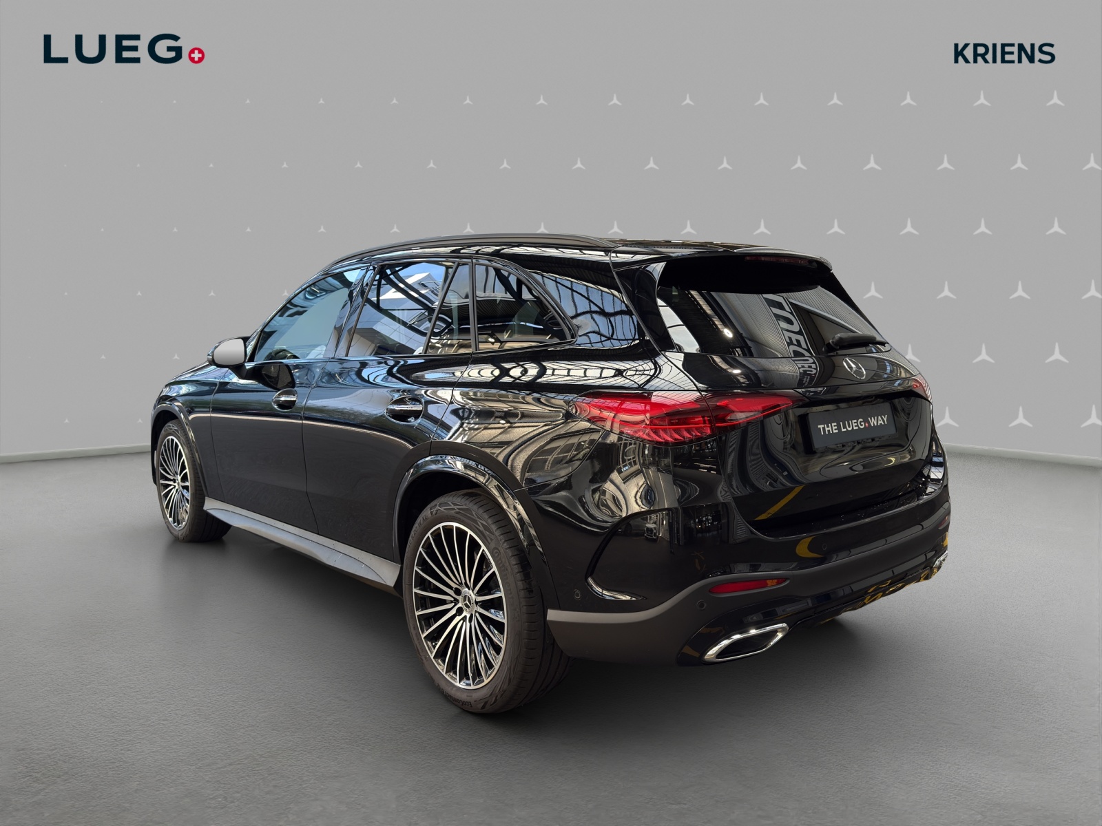 MERCEDES-BENZ GLC 200 4M - AMG / DISTRONIC / 360 Grad Kamera / Sitzklima / Soundsystem-image-2