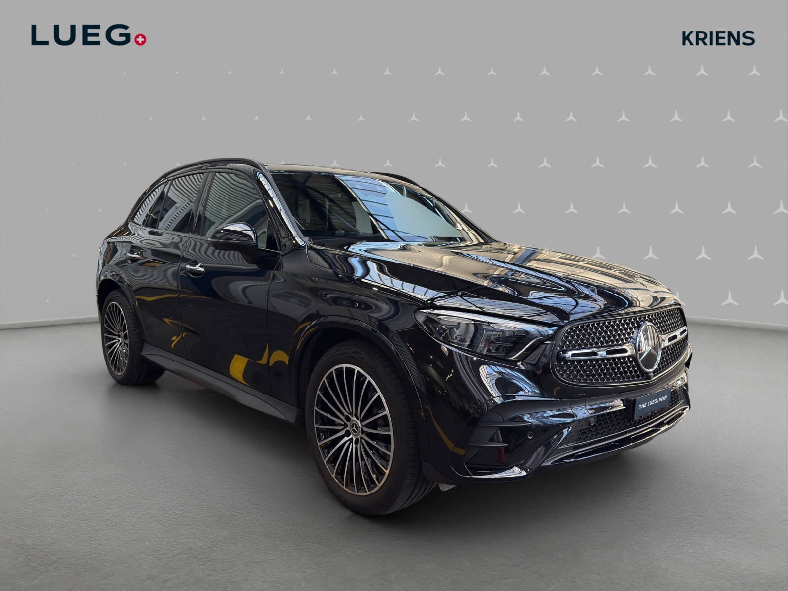 MERCEDES-BENZ GLC 200 4M - AMG / DISTRONIC / 360 Grad Kamera / Sitzklima / Soundsystem-image-4