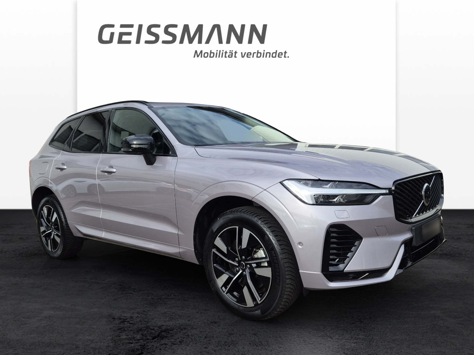 VOLVO XC60 2.0 T8 TE Plus Dark eAWD-showroom-element-1