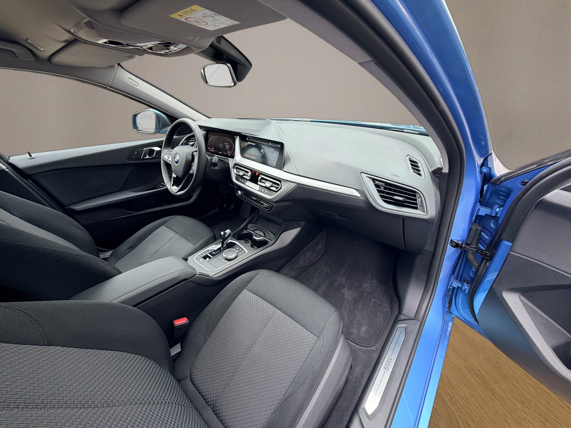 BMW 118i Steptronic-image-9