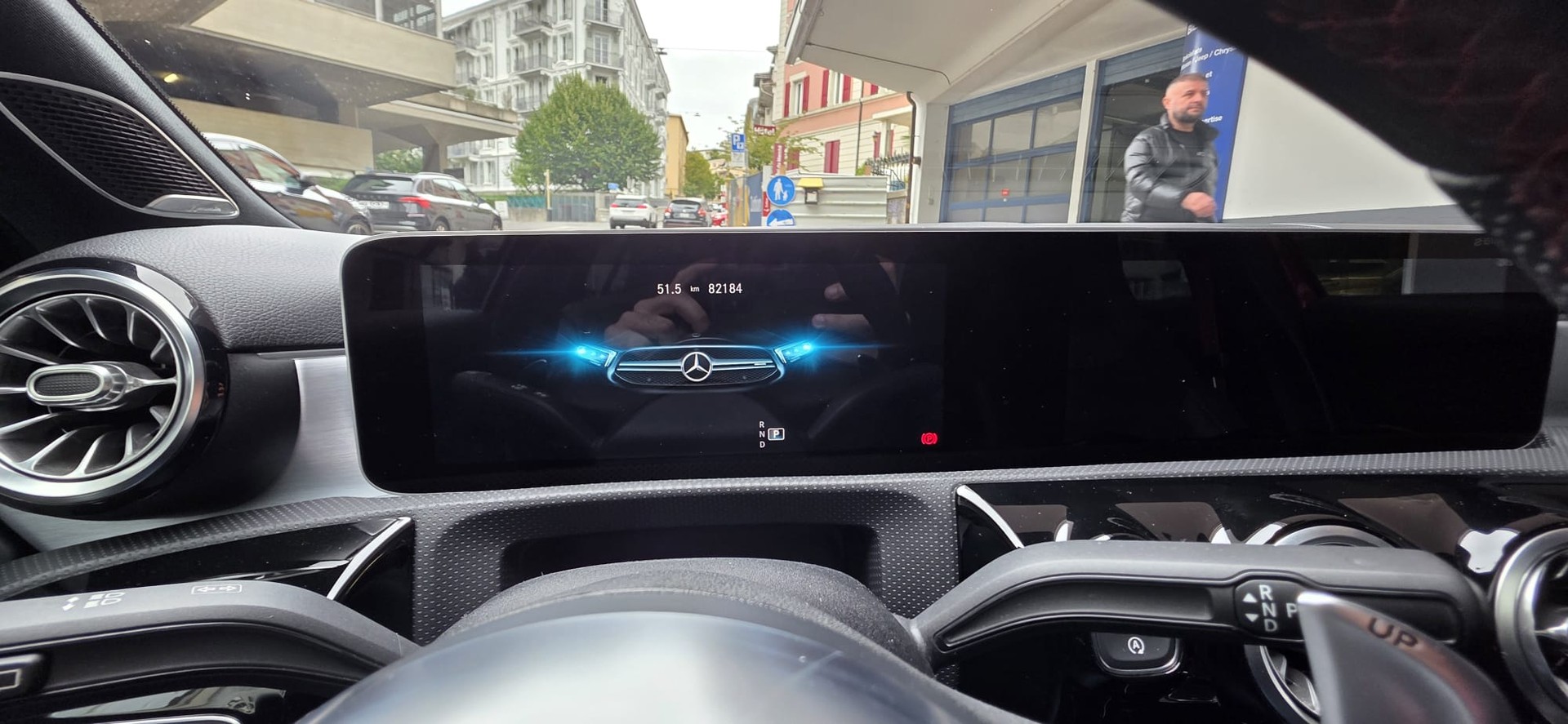 MERCEDES-BENZ A 35 AMG 4Matic Speedshift-image-8