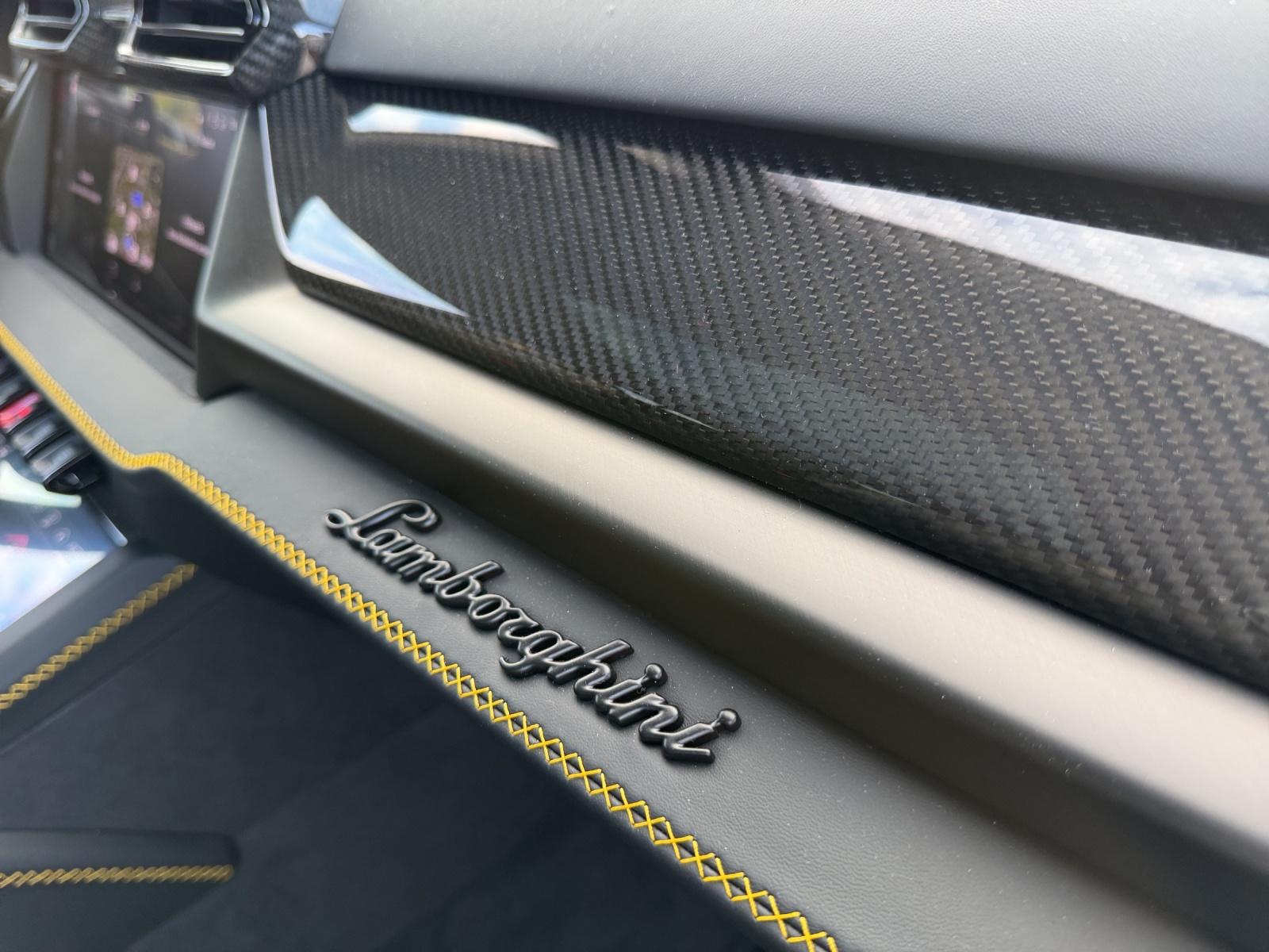 LAMBORGHINI Urus SE MY25-image-26