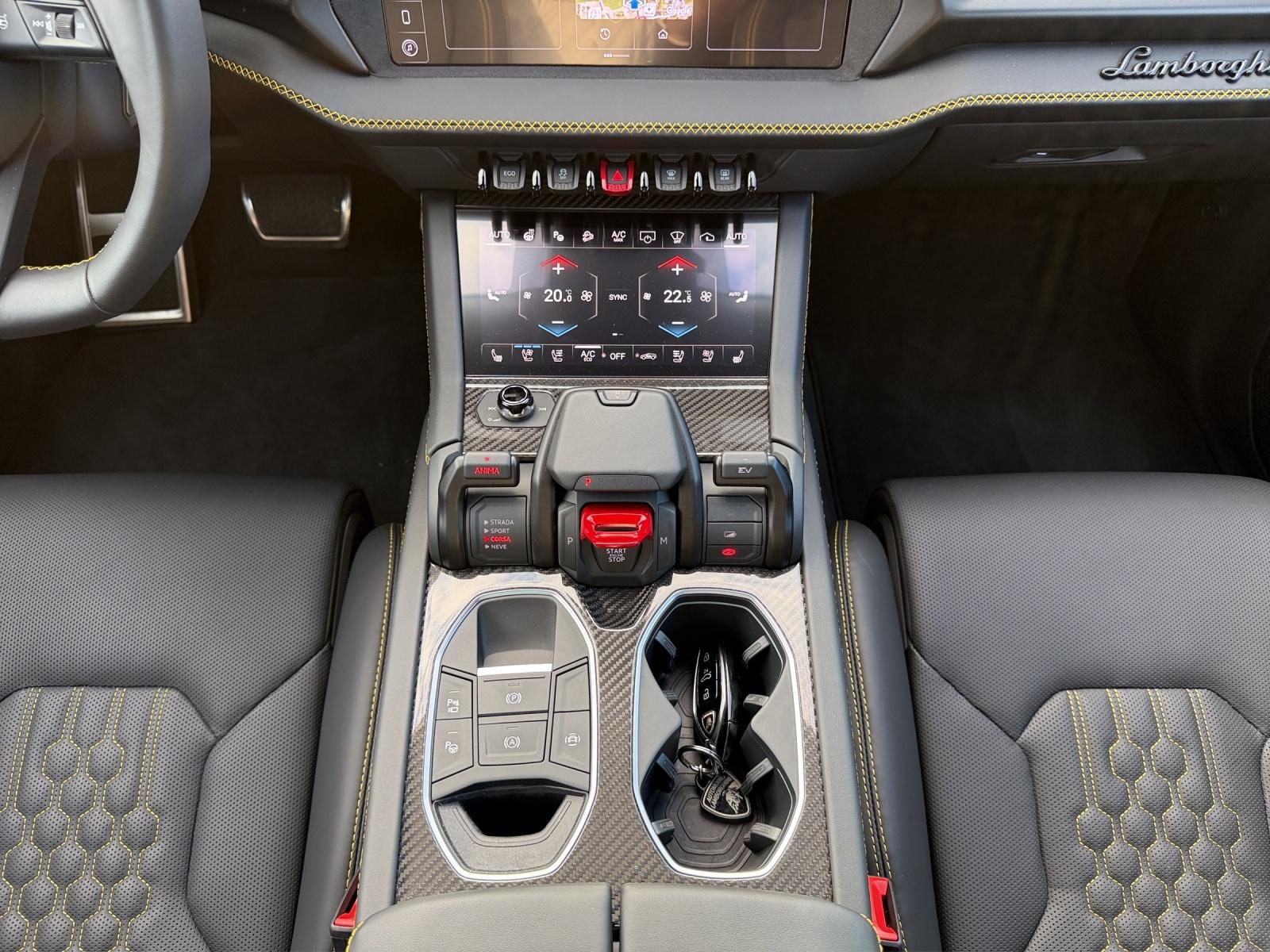 LAMBORGHINI Urus SE MY25-image-13