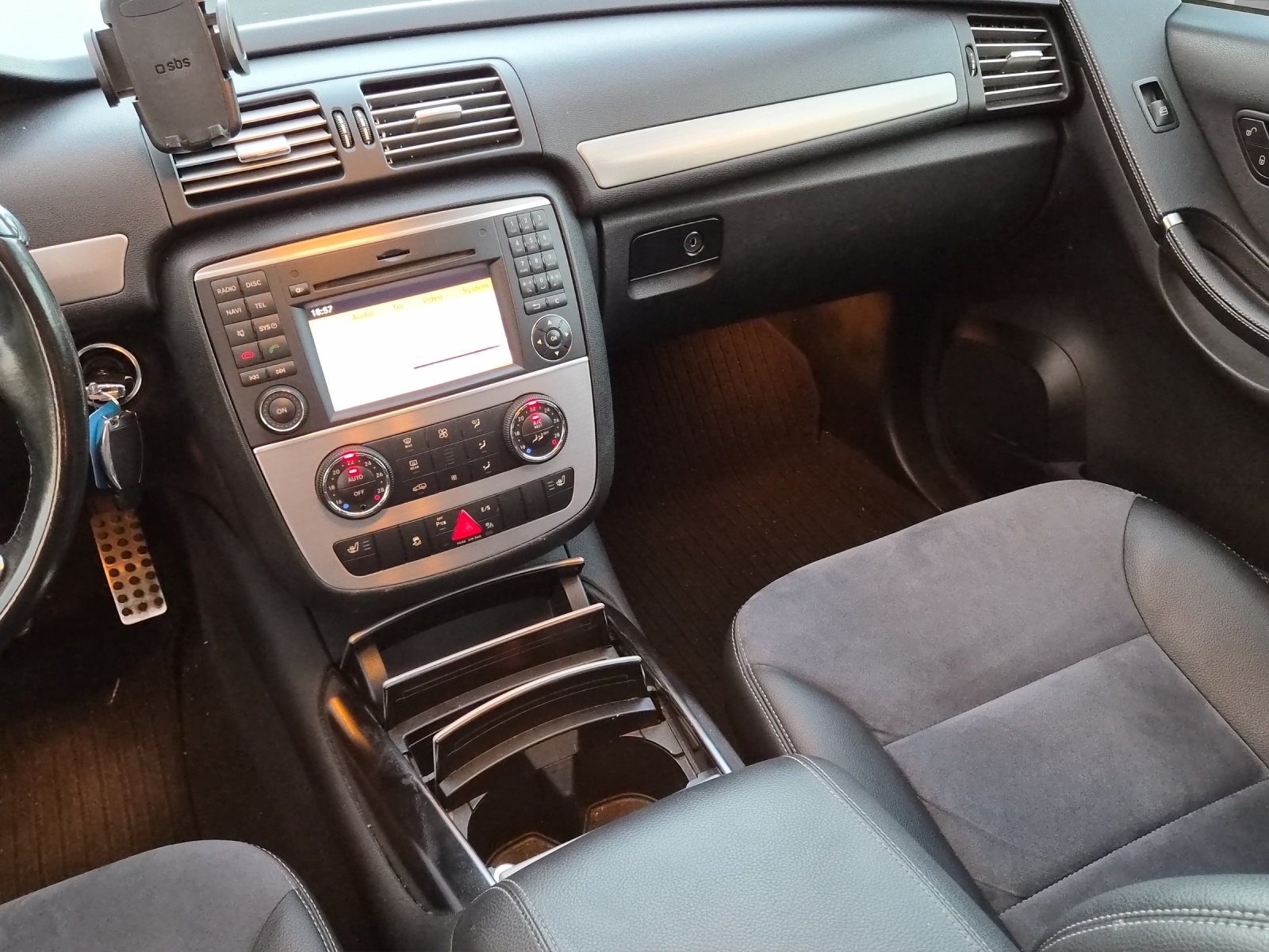 MERCEDES-BENZ R 300 CDI BlueEfficiency 7G-Tronic-image-11