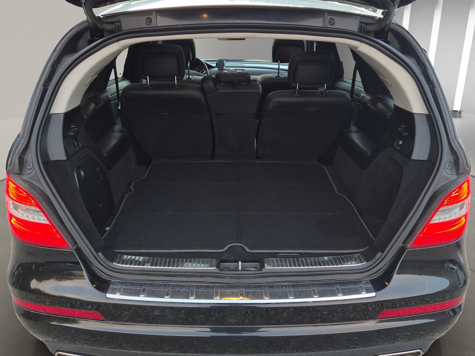 MERCEDES-BENZ R 300 CDI BlueEfficiency 7G-Tronic-image-14