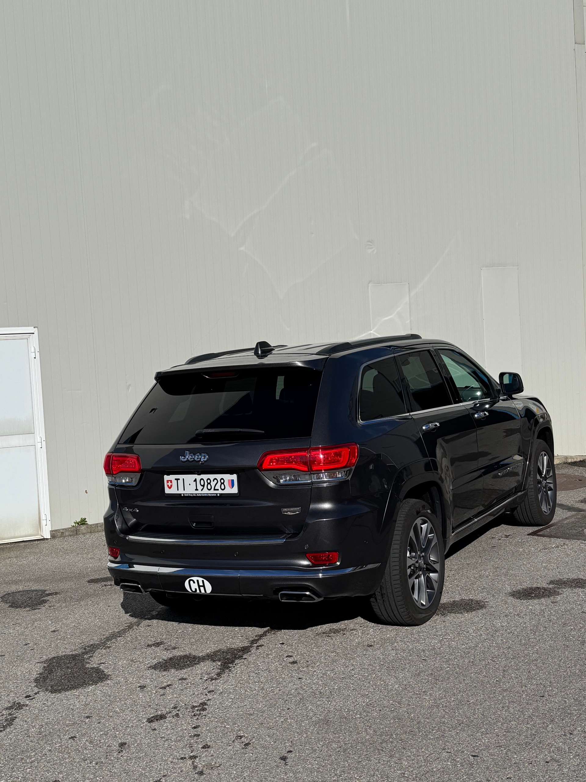 JEEP 3.0 CRD 250 Summit-image-1