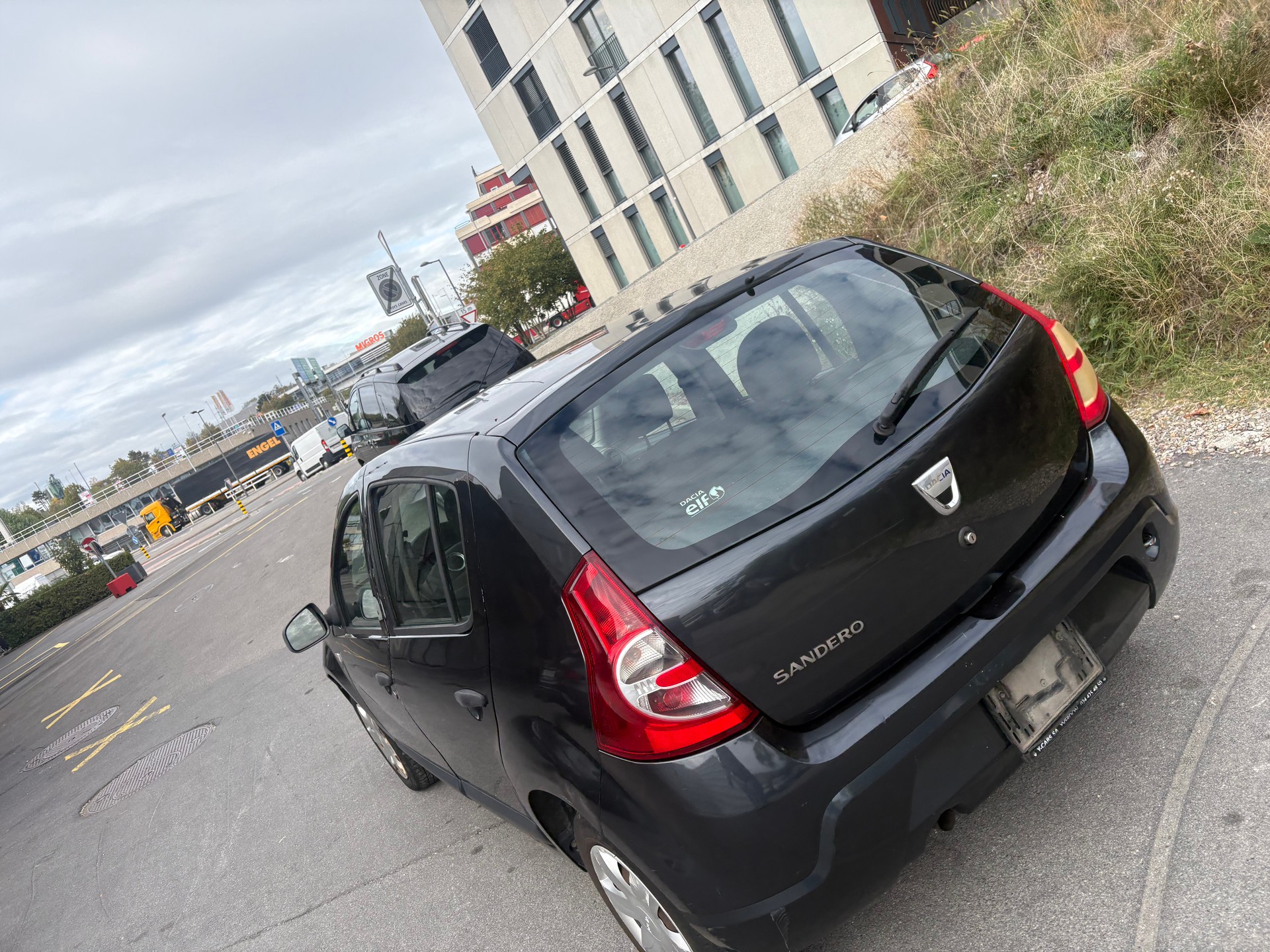 DACIA Sandero 1.2 Ambiance-image-7
