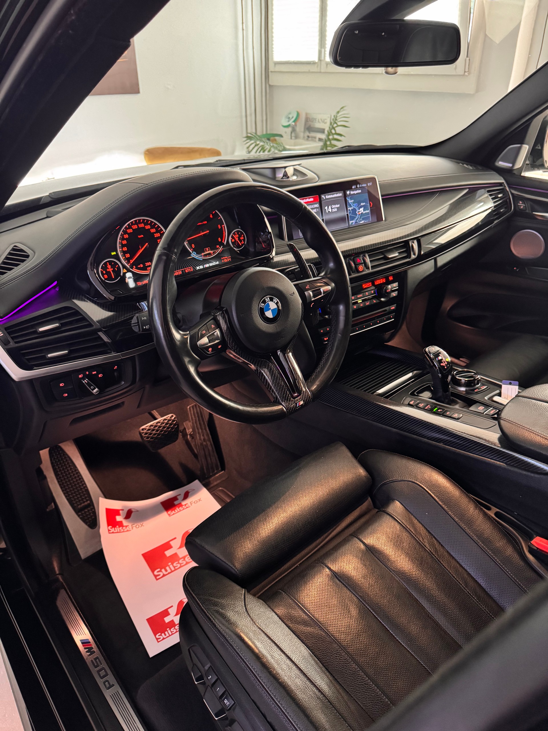 BMW X5 xDrive M50d Steptronic*CH-Fahrzeug*Panoramadach*AHK elektrisch *-image-7