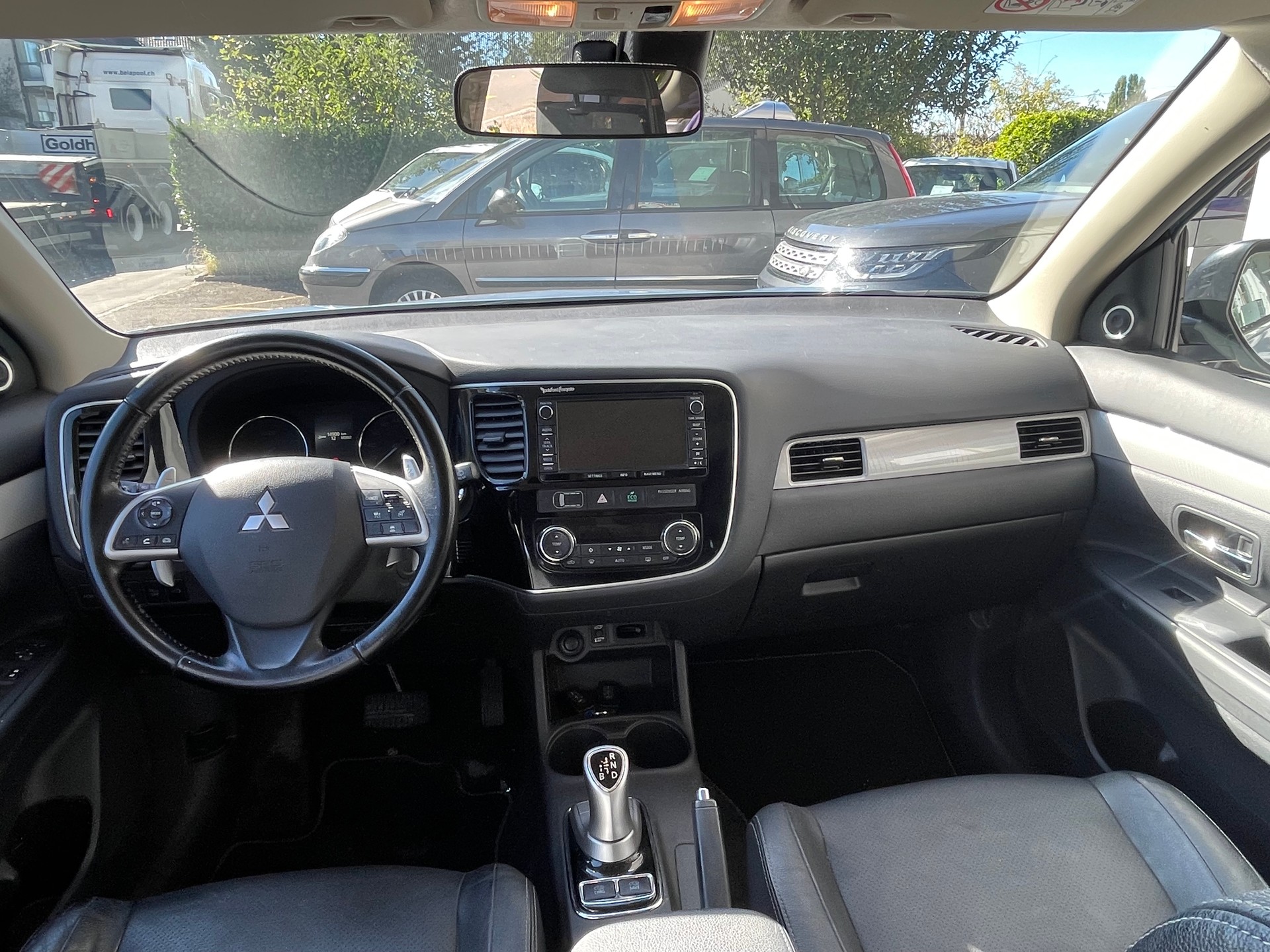 MITSUBISHI Outlander 2.0 PHEV Intense-image-5