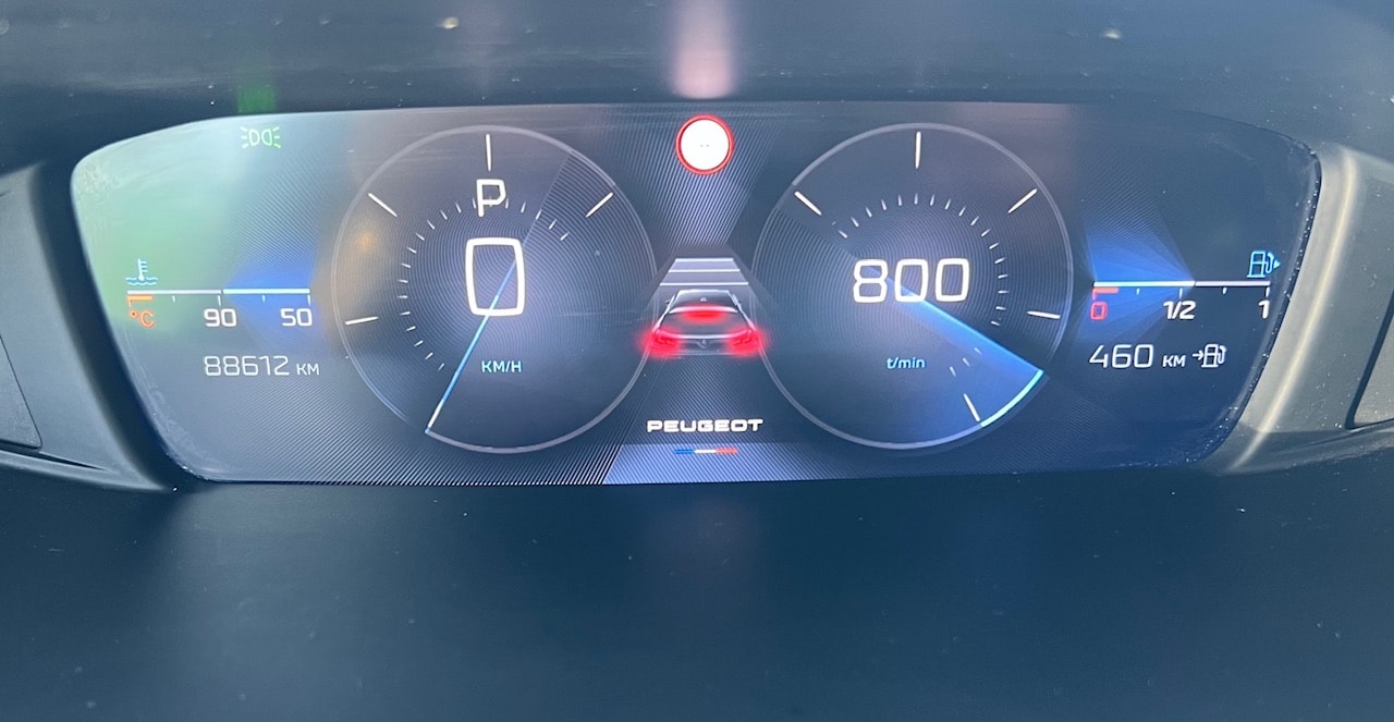 PEUGEOT 308 SW 1.5 BlueHDI Allure Pack EAT8-image-13