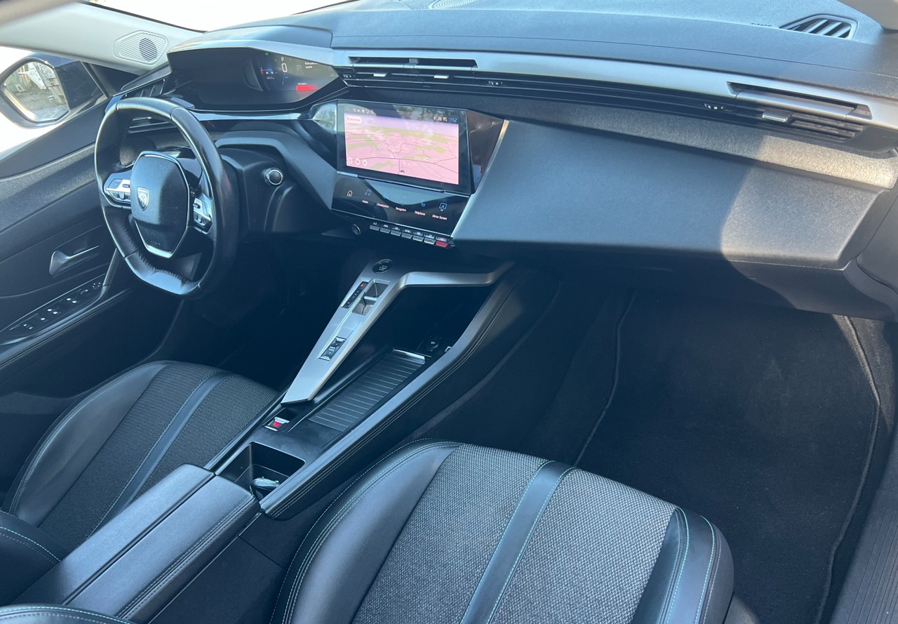 PEUGEOT 308 SW 1.5 BlueHDI Allure Pack EAT8-image-7