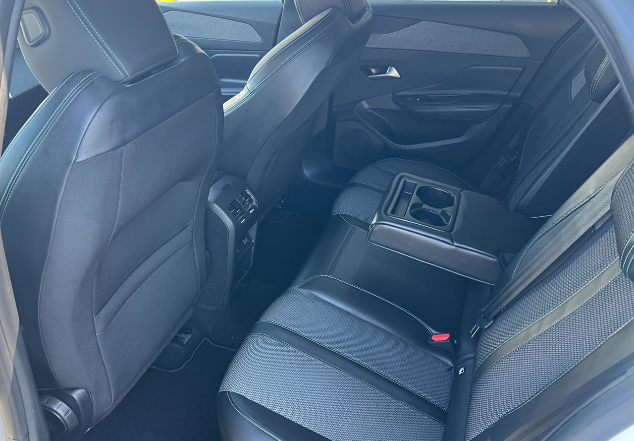 PEUGEOT 308 SW 1.5 BlueHDI Allure Pack EAT8-image-8