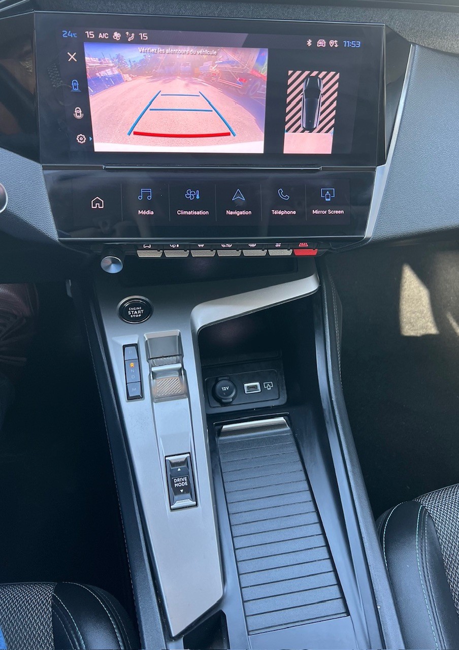 PEUGEOT 308 SW 1.5 BlueHDI Allure Pack EAT8-image-12